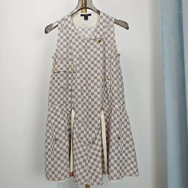 Louis Vuitton Louis Vuitton Summer Cream Silk Dress 0089 Size XS / US 0-2 / IT 36-38 - 1 Thumbnail