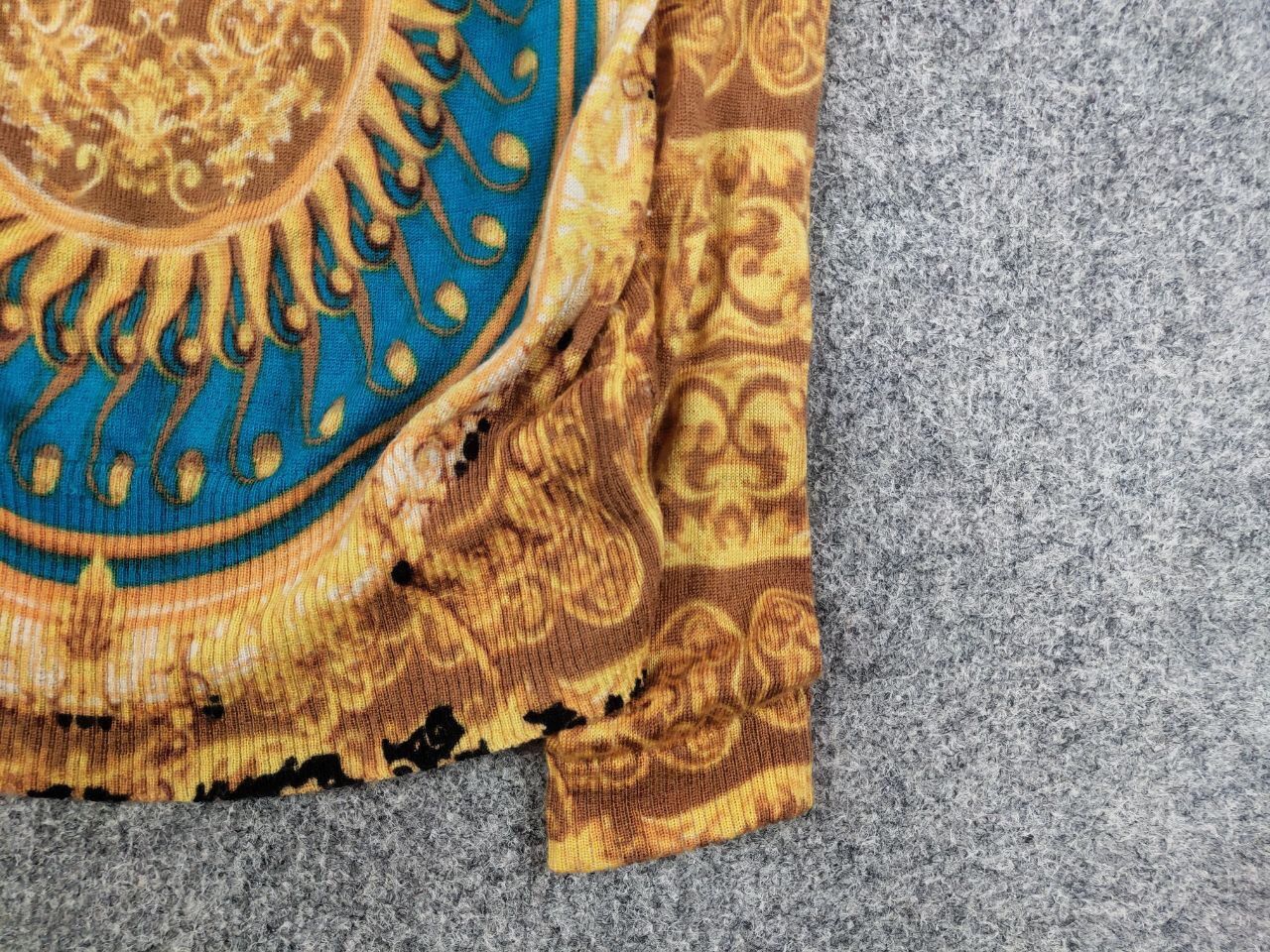 Dolce & Gabbana Vintage Dolce Gabbana Gold Art Wool Pullover long sleeve Size S / US 4 / IT 40 - 10 Thumbnail