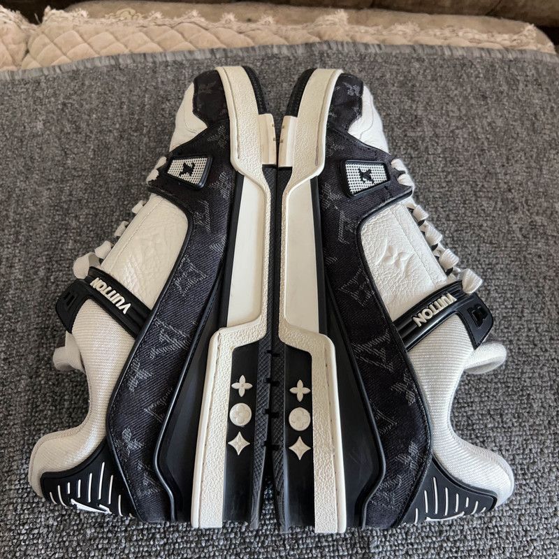 Louis Vuitton Louis Vuitton Trainer Panda Low-Top Sneakers -2508 Size US 9.5 / EU 42-43 - 8 Thumbnail