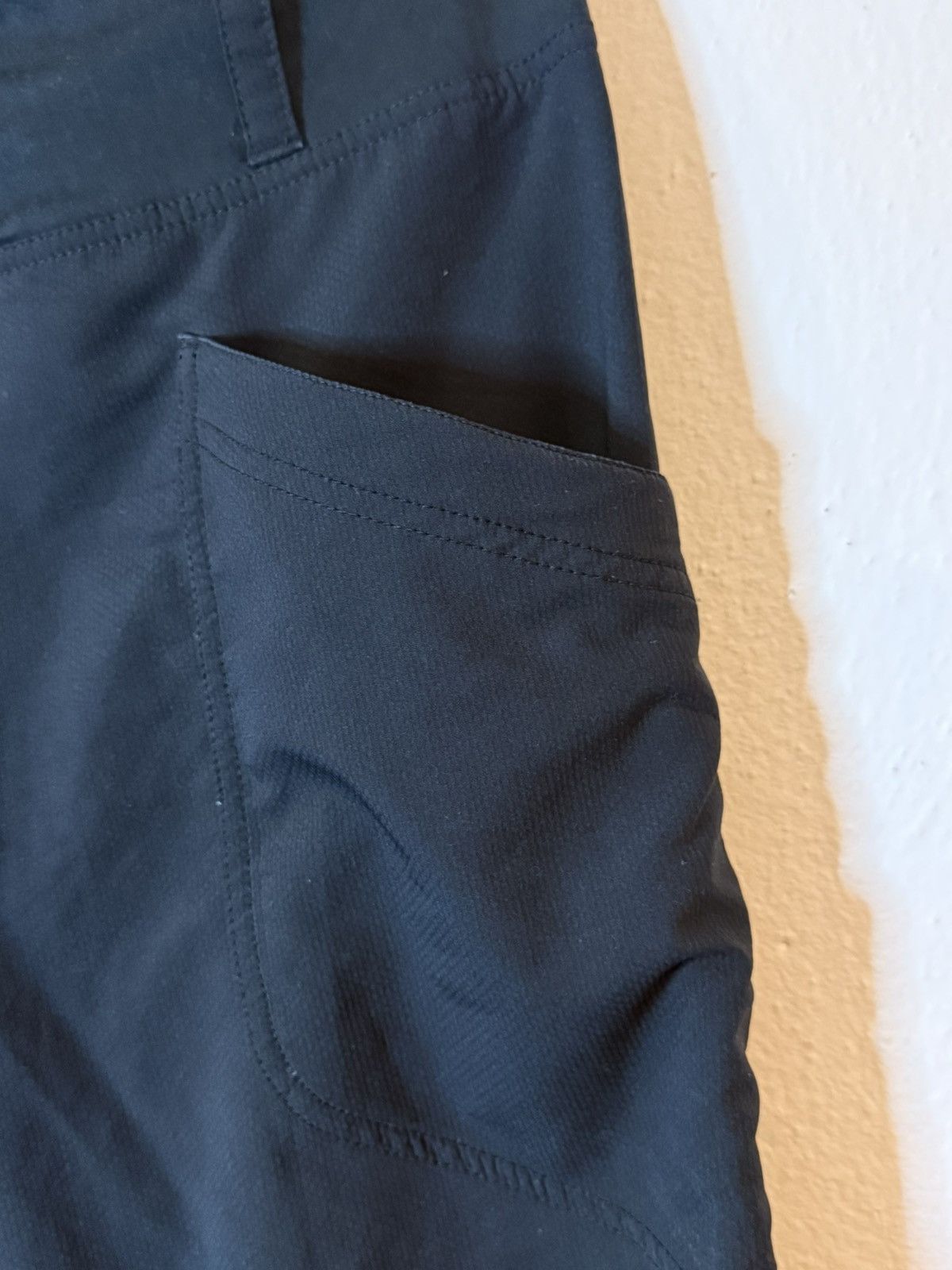 Nike Vintage Streetwear Nike Women’s Cargo Pants Size 34" / US 12 / IT 48 - 3 Thumbnail