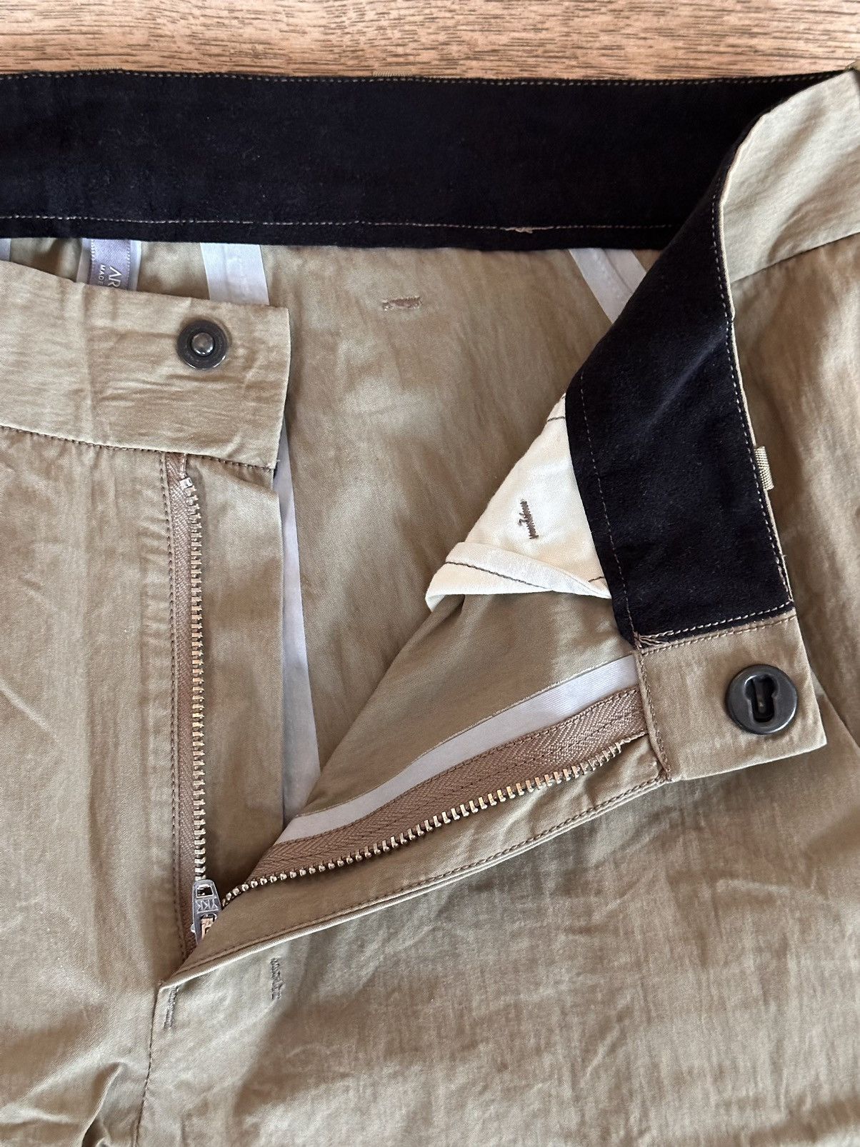 Veilance Arc'teryx Veilance Beige Shorts Size 30 Hidden Pockets Size US 30 / EU 46 - 4 Thumbnail