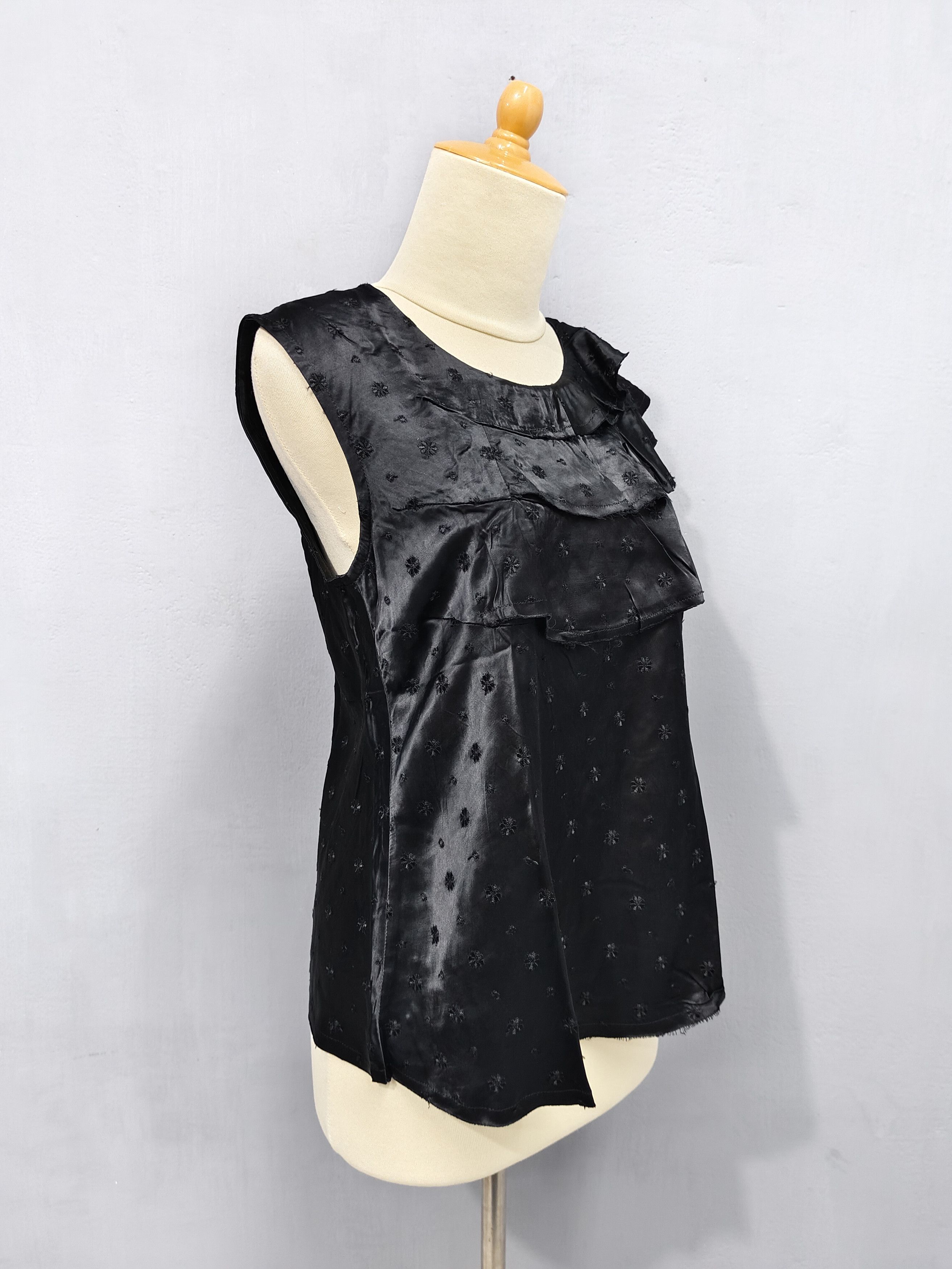 Tricot Comme des Garcons AD02 Tricot CDG- Gothic Romantic Ruffle Sleeveless Blouse Size M / US 6-8 / IT 42-44 - 10 Thumbnail