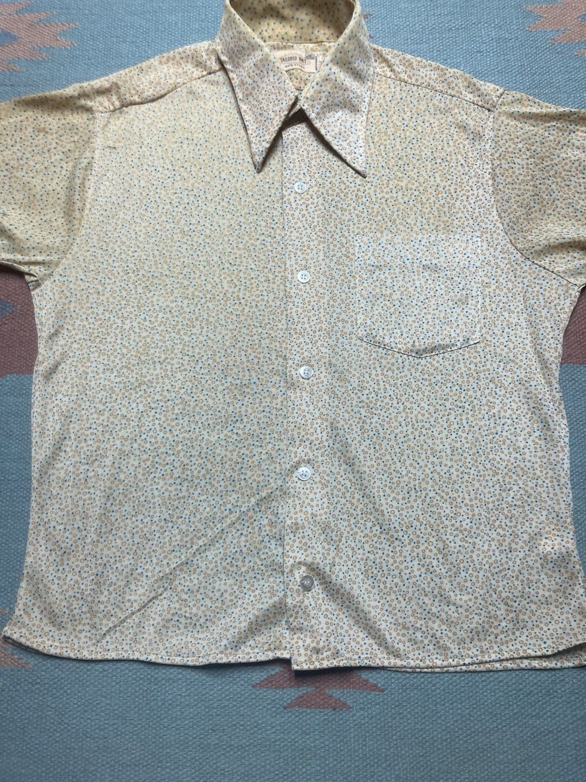Vintage 70s button shirt nylon polka dot dagger collar boxy medium Size US M / EU 48-50 / 2 - 2 Thumbnail