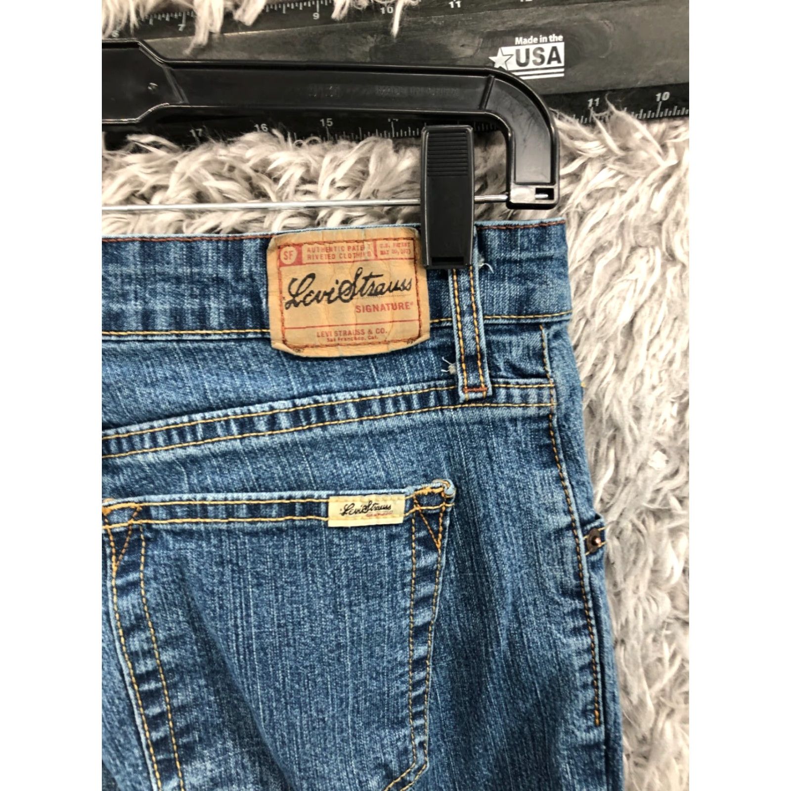 Levi's Levi's Jeans Mid Rise Bootcut Size 8 Womens Regular Stretch Blue Medium Wash 5-Pocket Denim - Signature by Levi Strauss & Co. 500 Series Size 30" / US 8 / IT 44 - 6 Thumbnail