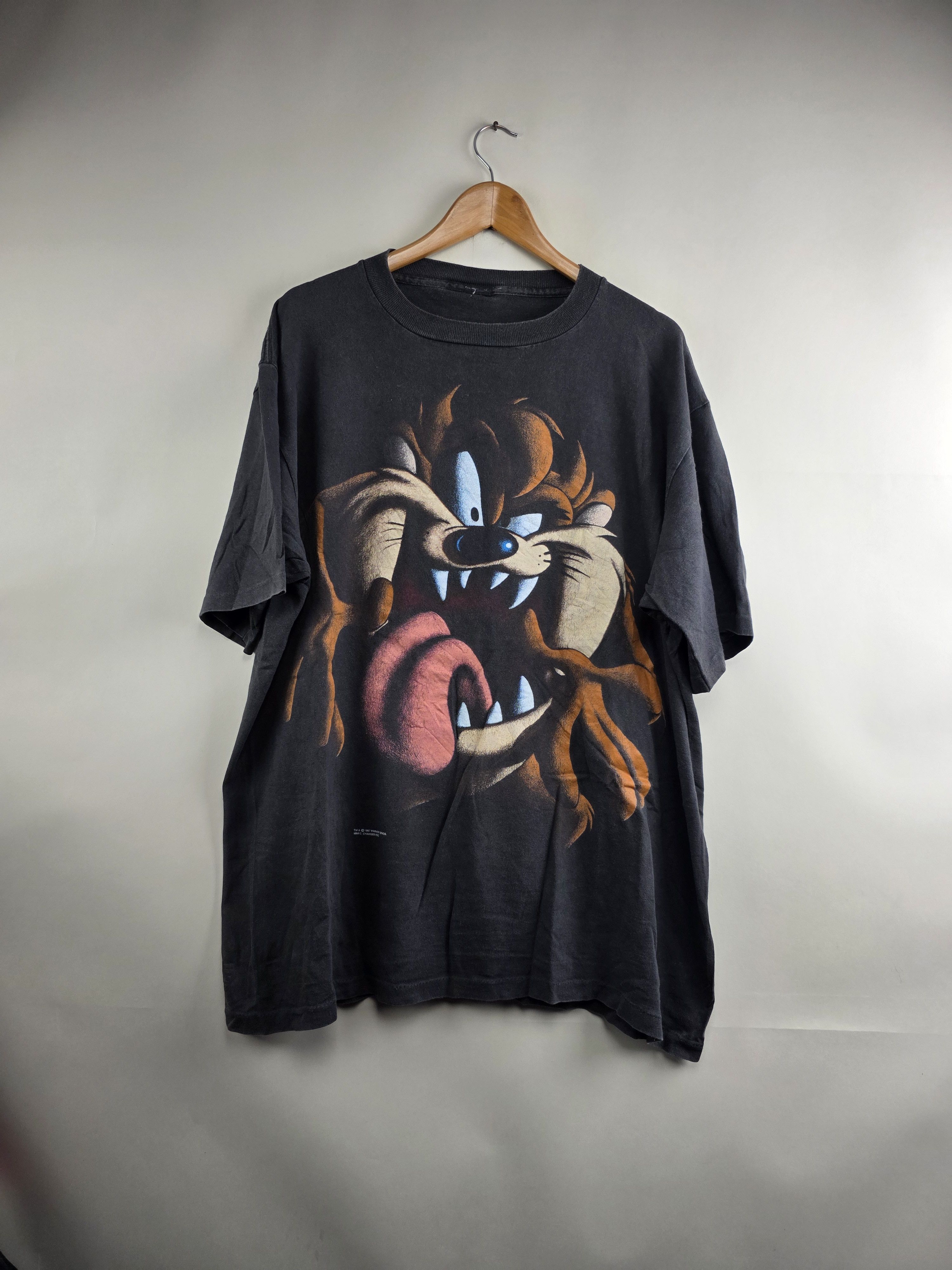 Disney × Vintage × Warner Bros 1997 Warner Bros Taz Blackout XL 24.5" 30.5" Size US XL / EU 56 / 4 - 1 Thumbnail