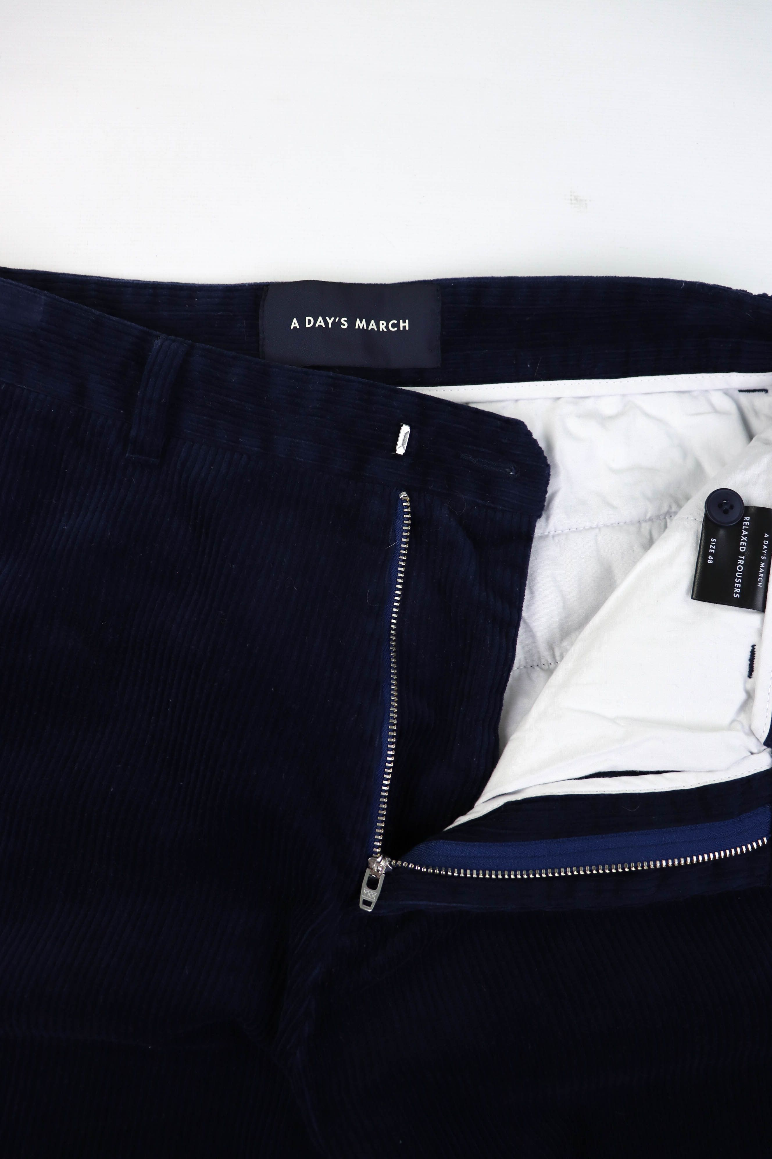 A Day's March A Day's March Blue Corduroy Relaxed Fit Tapered Leg Pants Size US 32 / EU 48 - 8 Thumbnail