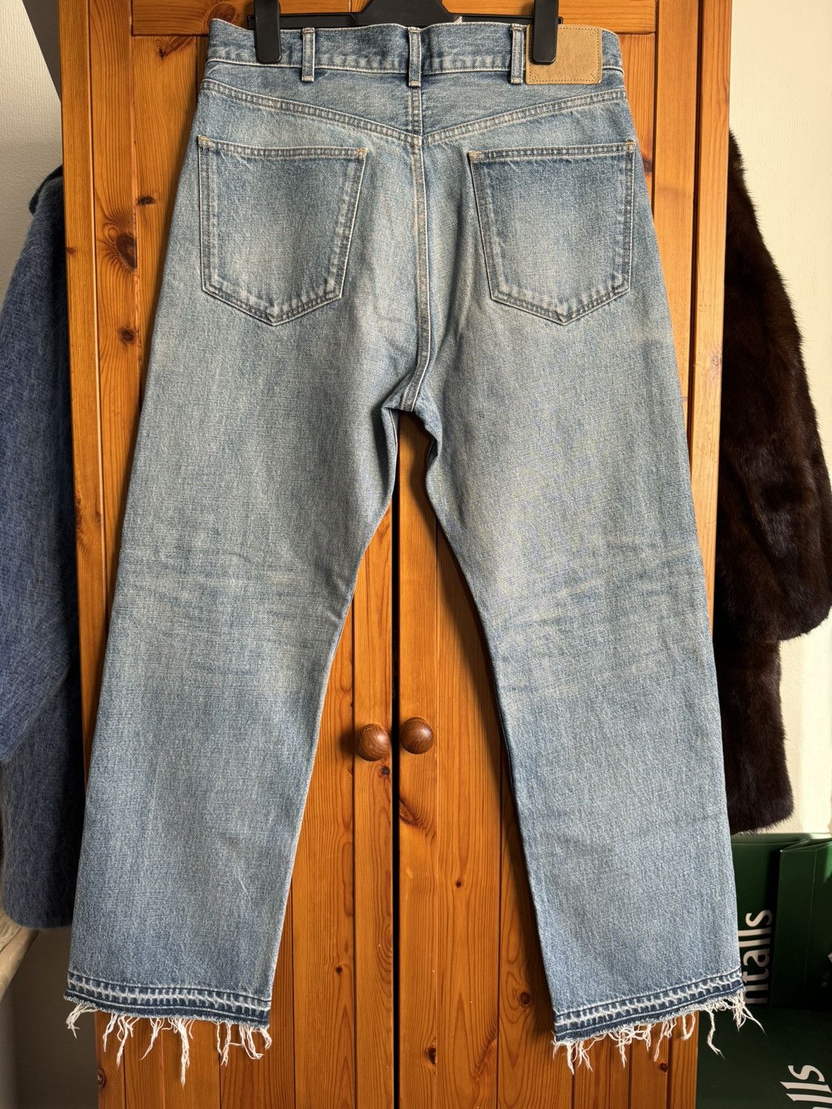 VIP【送料関税込】CELINE Light-colored jeans Celine light blue mom fit jeans, size 30