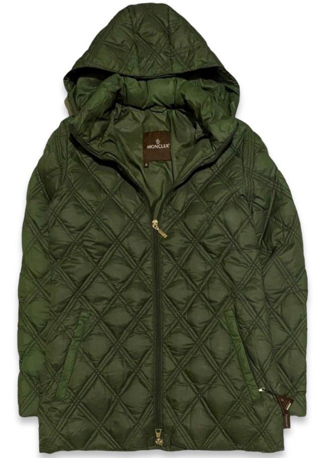 MONCLER diamond quilted lightweight coat jacket