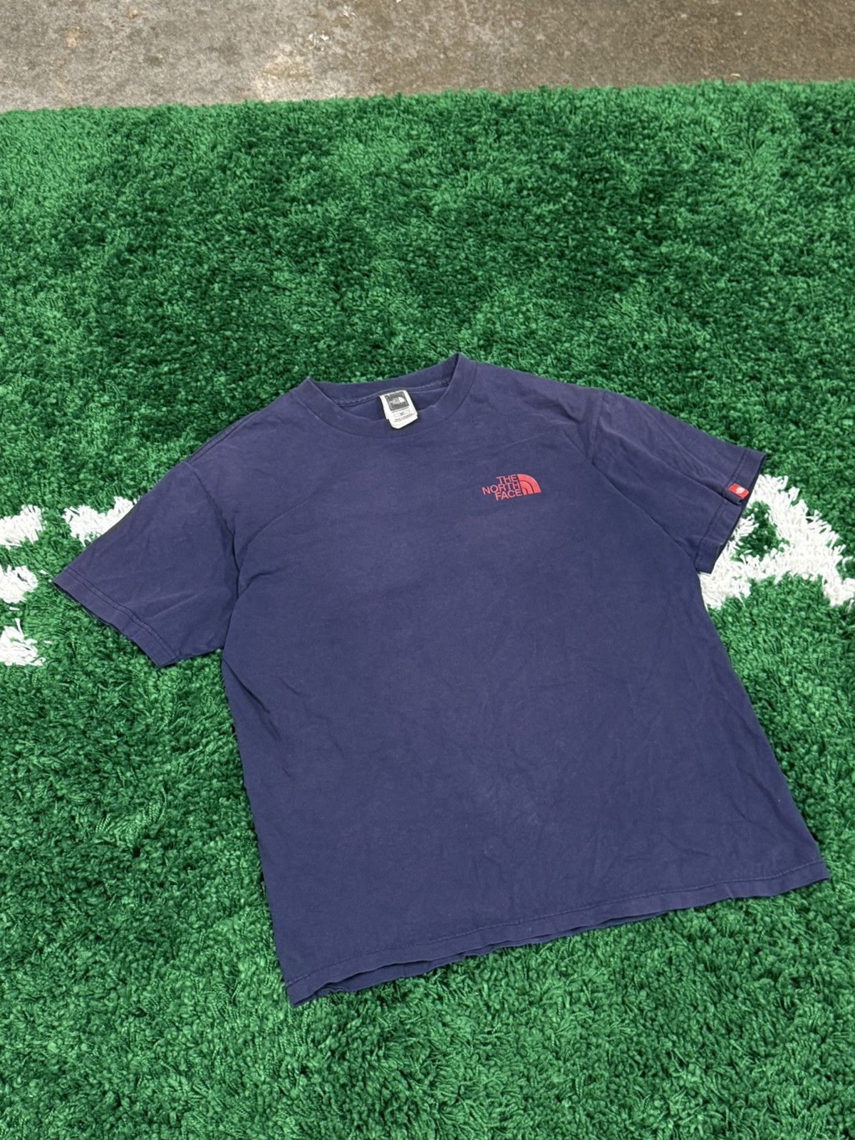 The North Face Vintage Distressed + Worn The North Face Box Logo Tee Small Size US S / EU 44-46 / 1 - 2 Thumbnail