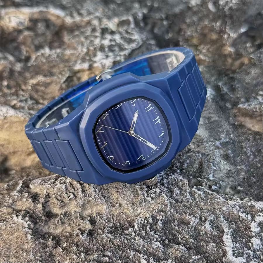Vintage Arabic Numerals Dial Watch Size ONE SIZE - 3 Thumbnail