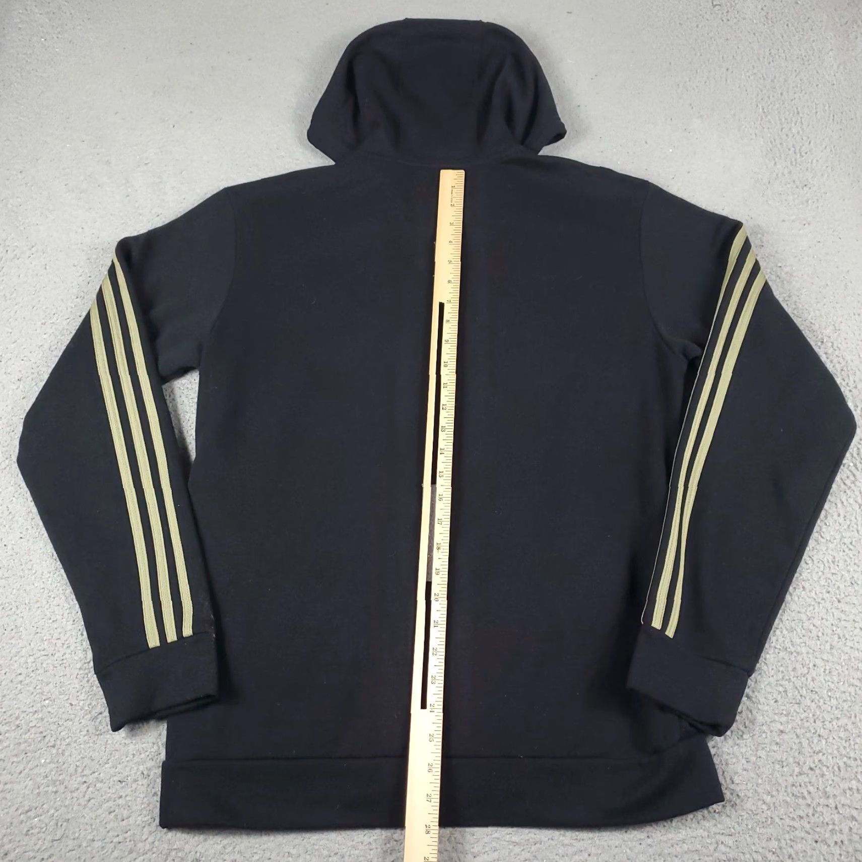 Adidas VINTAGE Adidas Mens Hoodie Pullover Sweatshirt Black Medium All Seasons Sports Size US M / EU 48-50 / 2 - 6 Thumbnail
