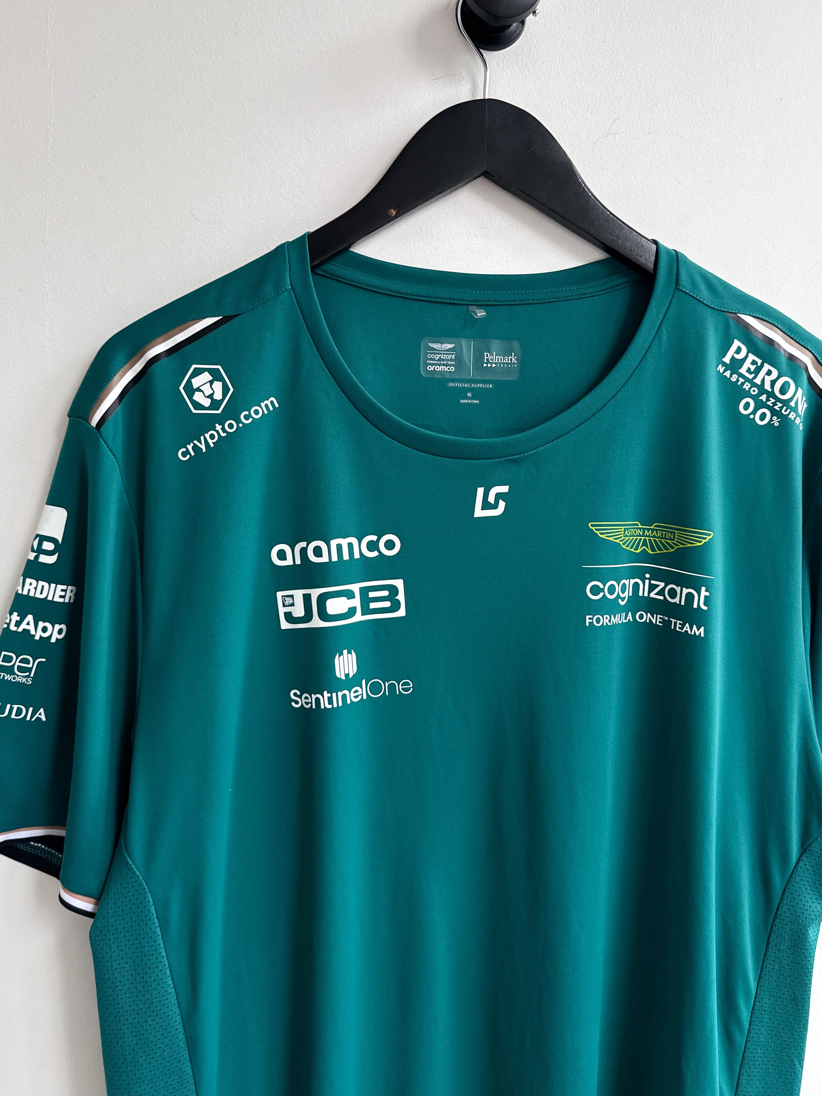 Formula 1 Aston Martin Formula 1 Team Tee Jersey Size US XL / EU 56 / 4 - 3 Thumbnail