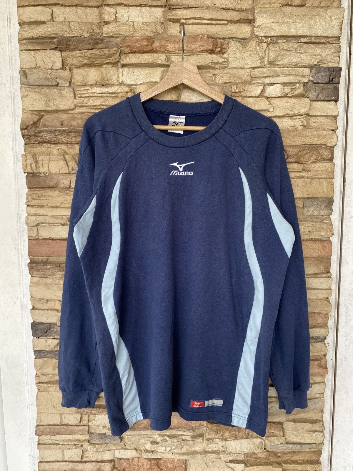 Mizuno Vintage Mizuno Center Logo Long Sleeve Tees Size US L / EU 52-54 / 3 - 1 Thumbnail