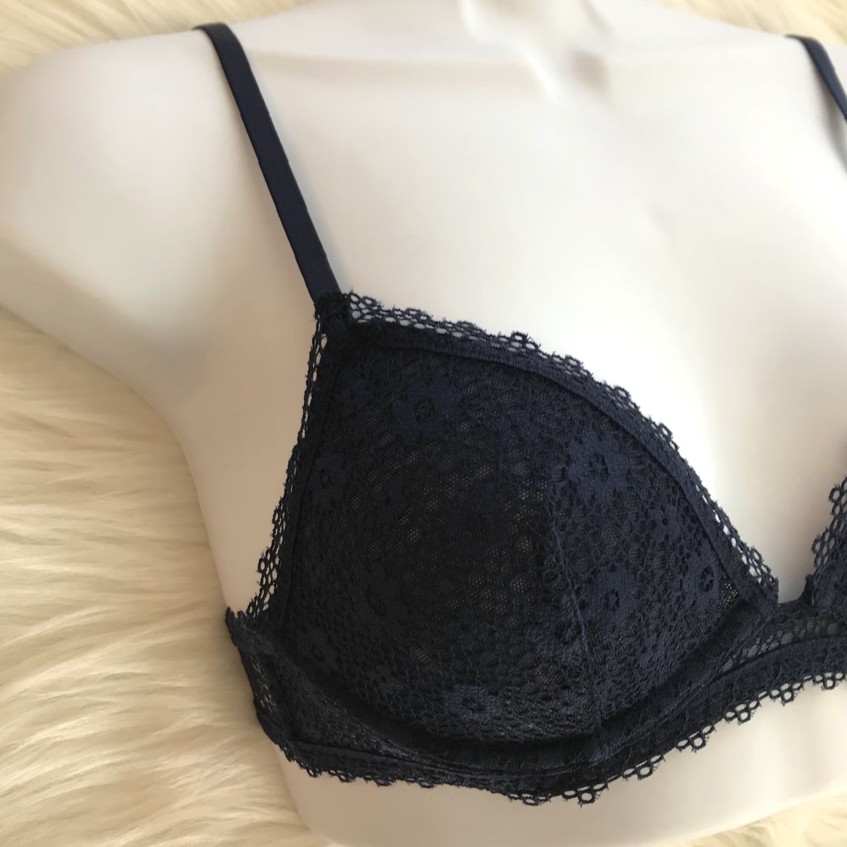 Victoria's Secret Victoria's Secret Bralette Bra XS Dark Blue Floral Lace Underwire NWT Womens Size ONE SIZE - 3 Thumbnail