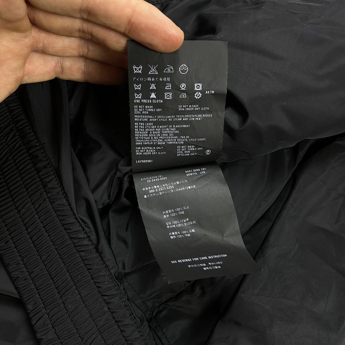 Prada ❗️RARE❗️Prada Nylon Down Vest Luxury Style Black Women Size 46 Size L / US 10 / IT 46 - 18 Thumbnail