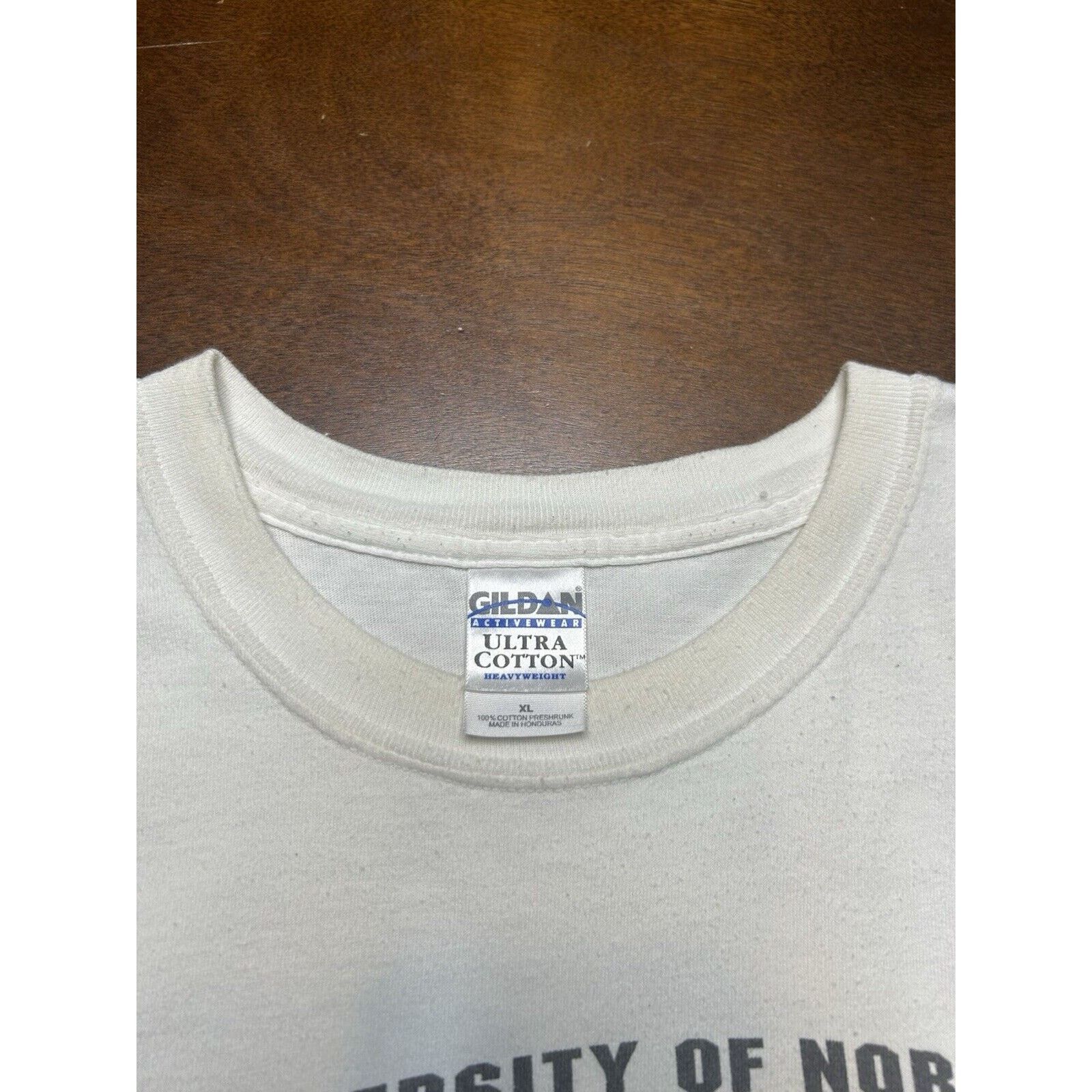 Gildan Y2K NCAA National Championships UNC Tar Heels Basketball Tee Size US XL / EU 56 / 4 - 3 Thumbnail