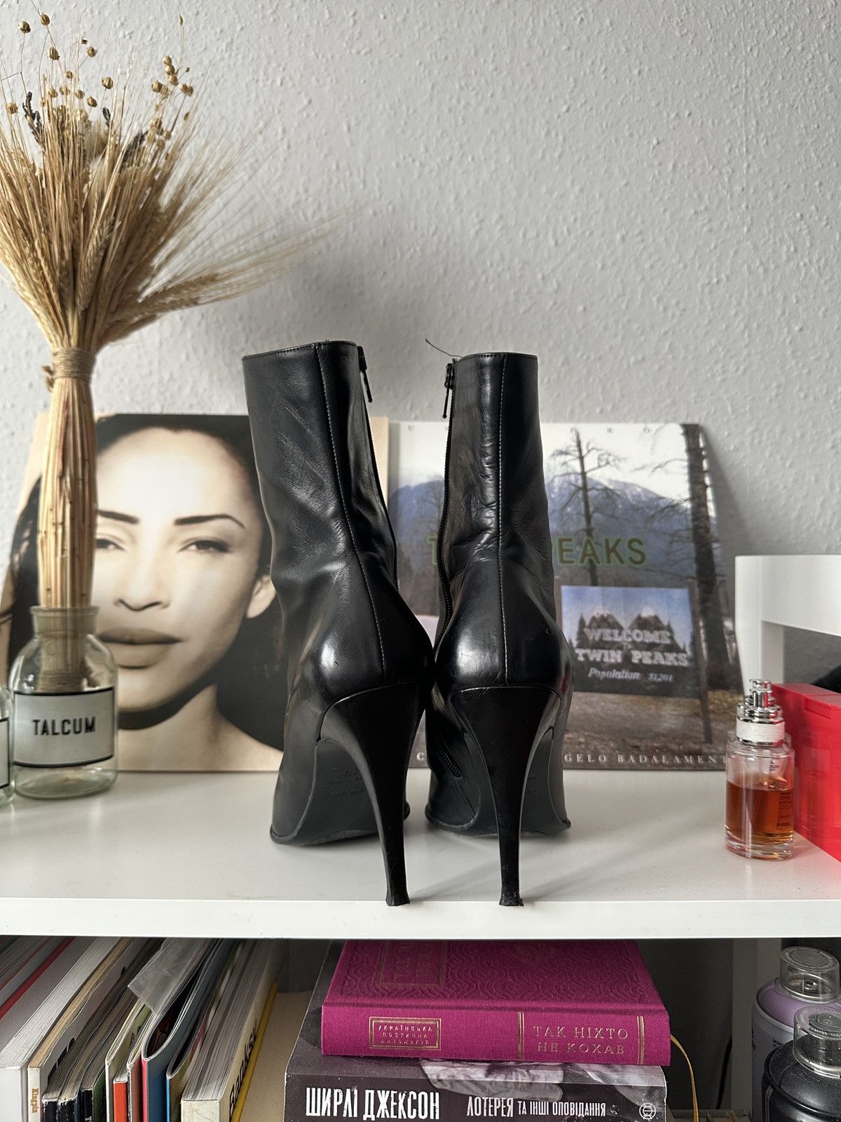 Vintage Sexy Classy Pointed Toe Leather Heels Black Boots 90s Size US 8.5 / IT 38.5 - 7 Thumbnail