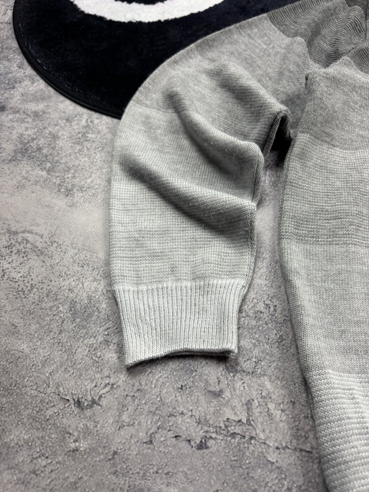 Comme des Garcons SHIRT Comme des Garçons SHIRT Gradient Striped Sweater Grey Sz L Size US L / EU 52-54 / 3 - 12 Thumbnail