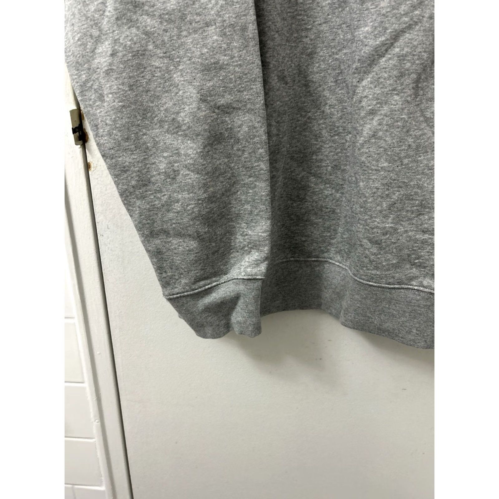 Nike Nike Fleece Crewneck Sweatshirt Mens L Gray Wheel of Luck Lottery Embroidered Logo Graphic Print Sportswear Club Size US L / EU 52-54 / 3 - 6 Thumbnail