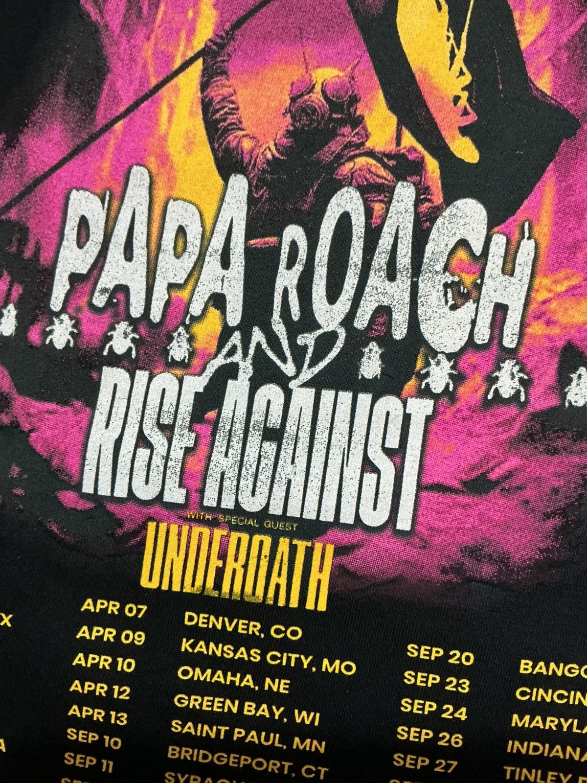 Band Tees Papa Roach Rise Of The Roach Tour 25 Years Of Infest T-Shirt Size US L / EU 52-54 / 3 - 9 Thumbnail