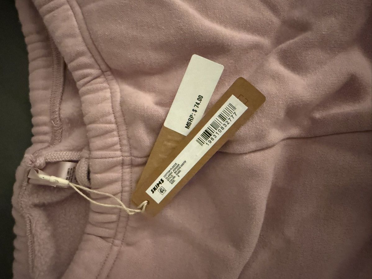 SKIMS Baby pink skims sweatpants with tags Size 26" / US 2 / IT 38 - 2 Thumbnail