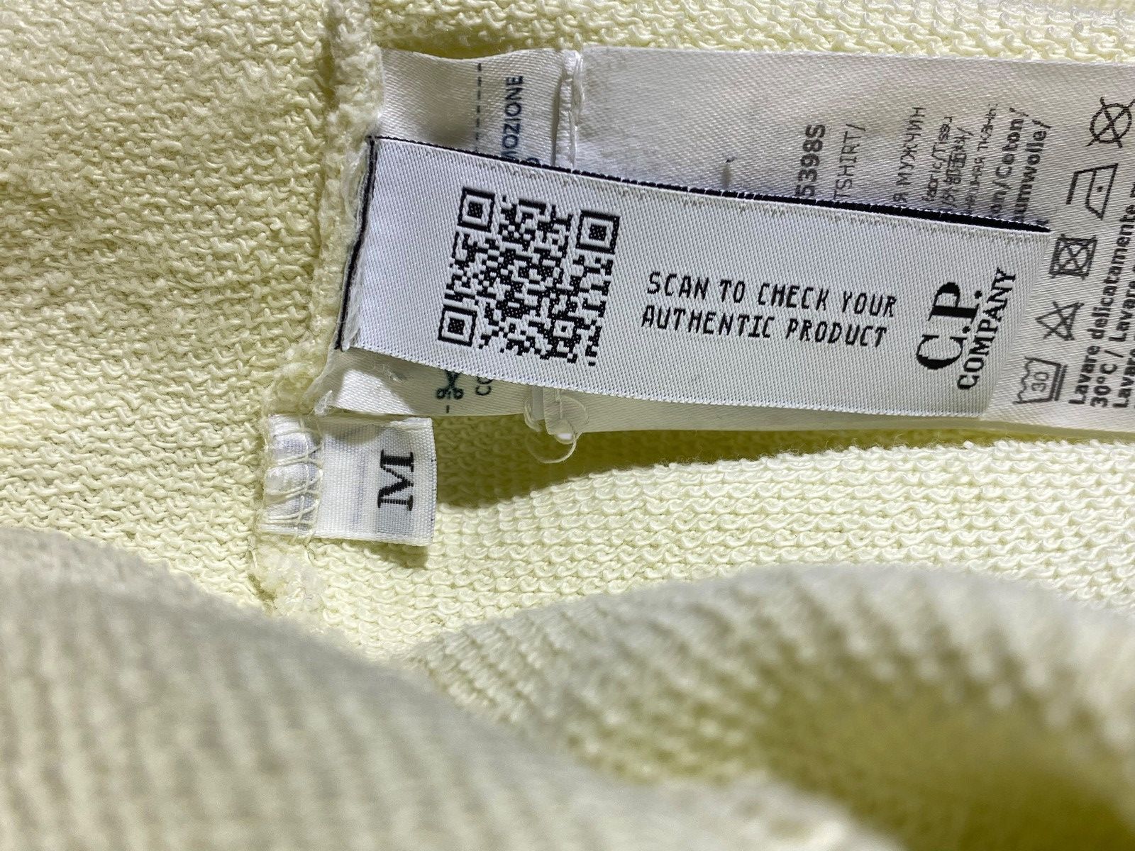 C.P. Company C.P Company Lens Cotton Fleece Resist Dyed Hoodie Yellow Size US M / EU 48-50 / 2 - 20 Thumbnail