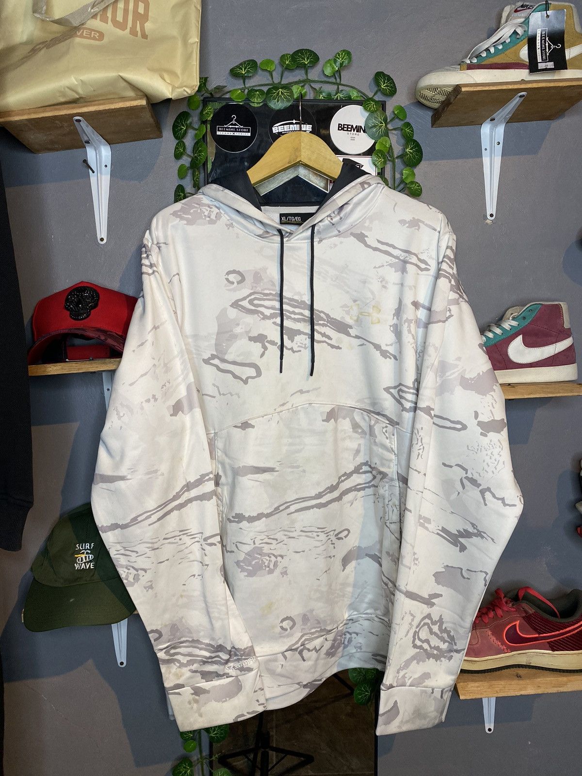 Under Armour × Vintage UNDER ARMOUR Cold Gear White & Gray Loose Camo StormX1 Size US XL / EU 56 / 4 - 1 Thumbnail