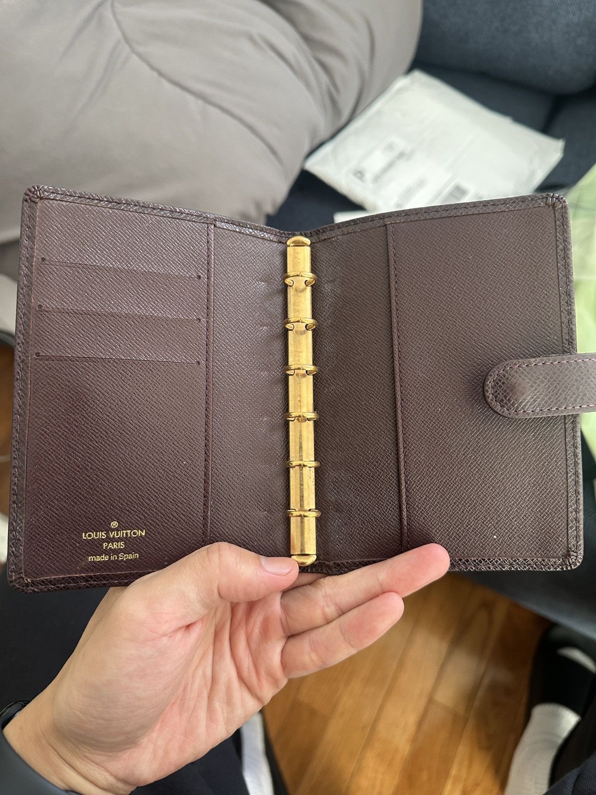 Louis Vuitton Louis Vuitton Bordeaux Taiga Bifold Agenda Size ONE SIZE - 2 Thumbnail