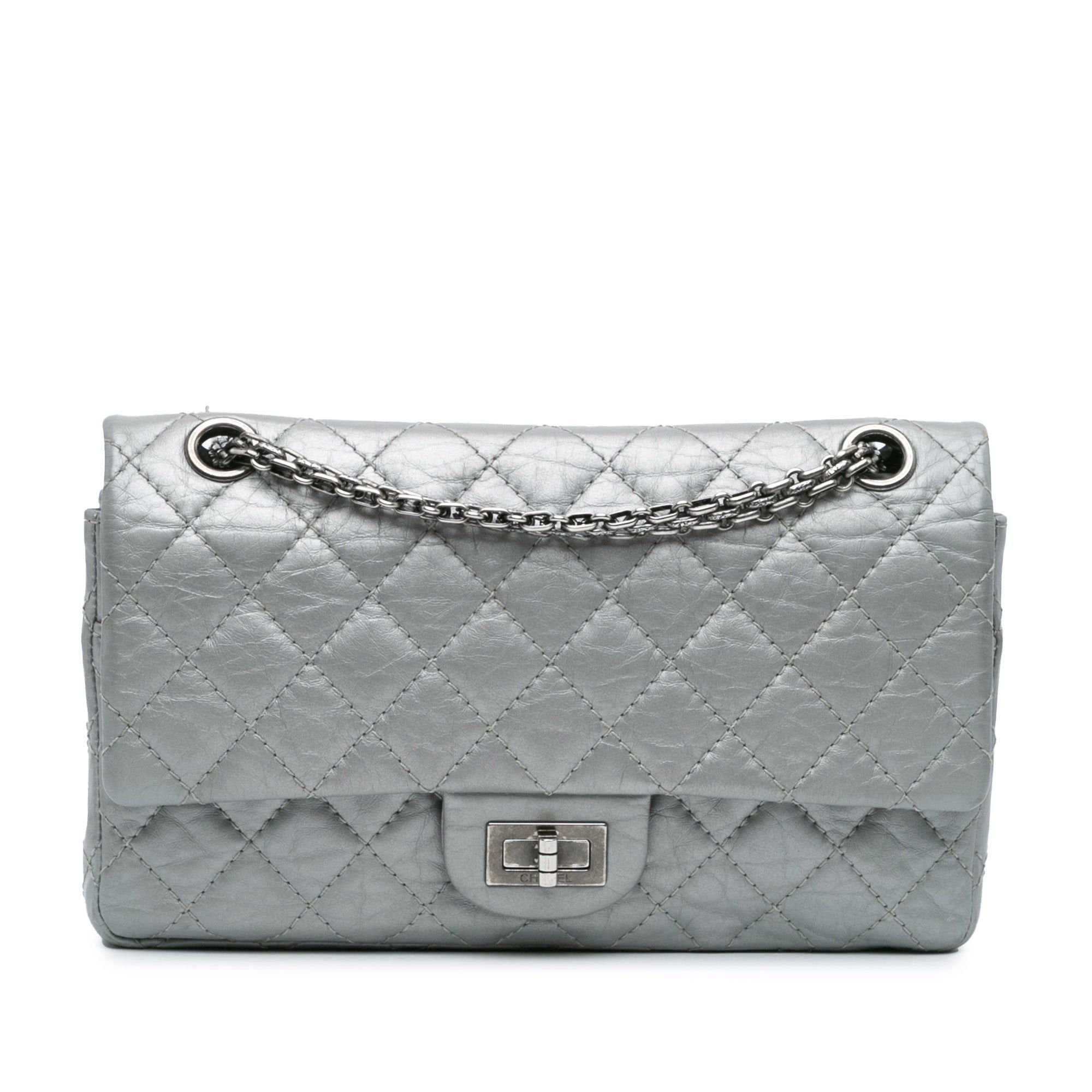 Chanel Chanel Reissue 2.55 Aged Calfskin Flap 225 Silver Size ONE SIZE - 1 Thumbnail