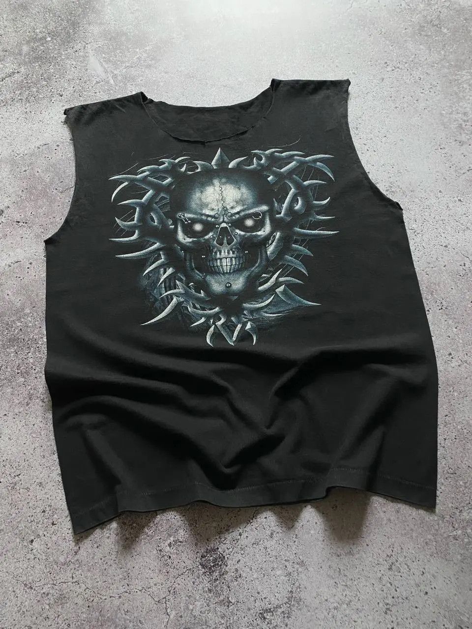 Band Tees VINTAGE 90s SKULL METAL TRIBAL FADED SLEEVELESS TEE TANK TOP Size US L / EU 52-54 / 3 - 7 Thumbnail