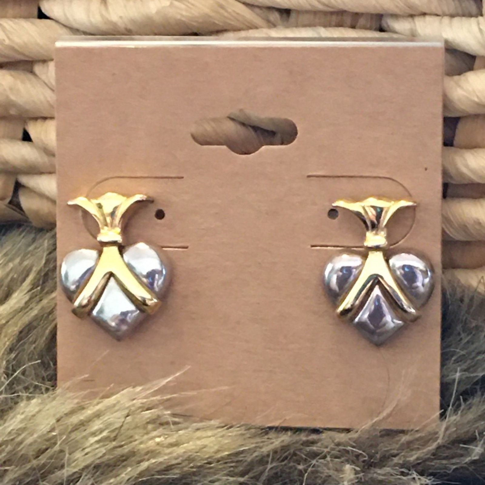 Jewelry Gold and silver tone crowned heart jewelry set Size ONE SIZE - 11 Thumbnail