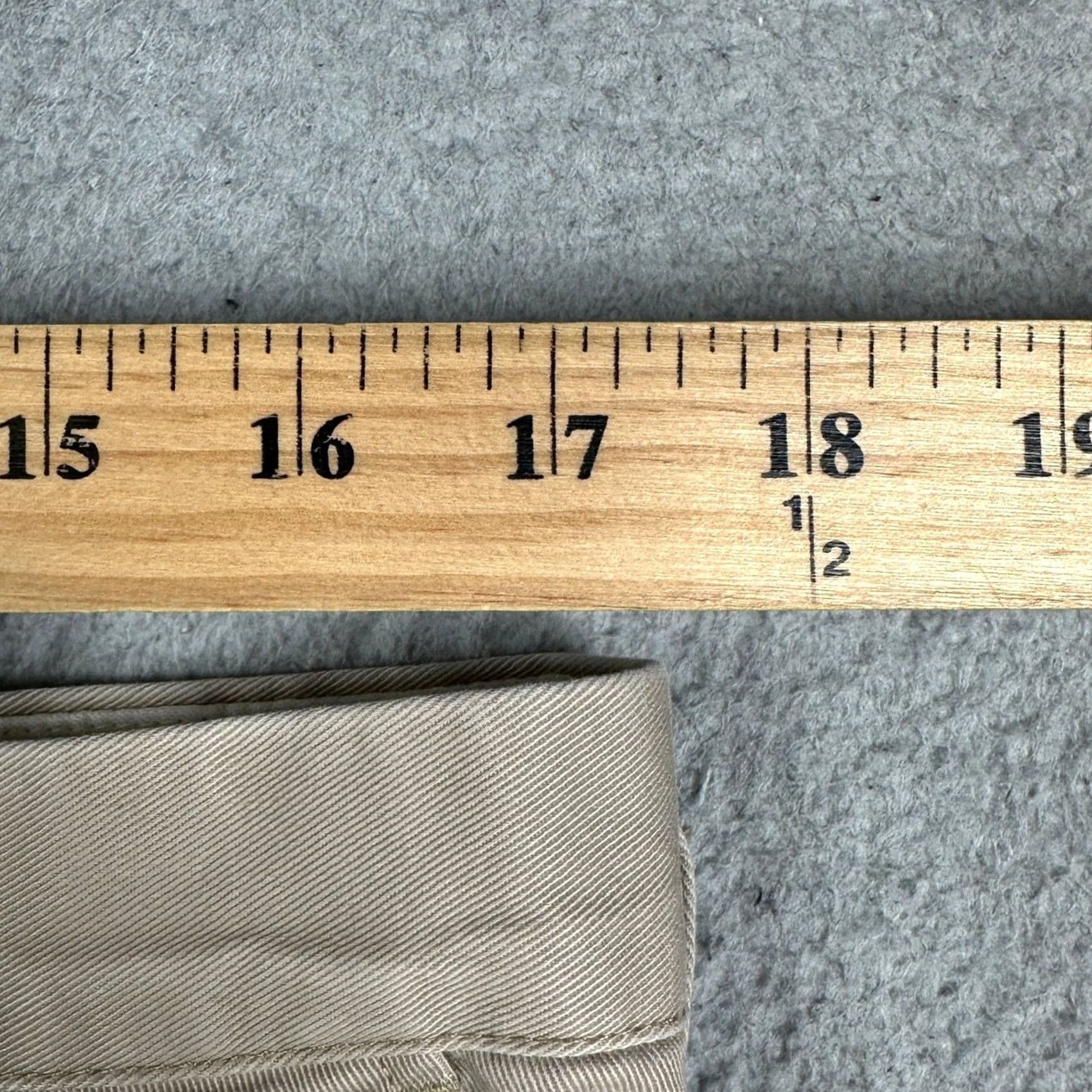 Polo Ralph Lauren Polo Ralph Lauren Shorts Mens 35 Beige Classic Chino Flat Front Casual Waist 35 Inseam 9 Beig e Cotton Solid Logo Pockets Khakis Size US S / EU 44-46 / 1 - 6 Thumbnail