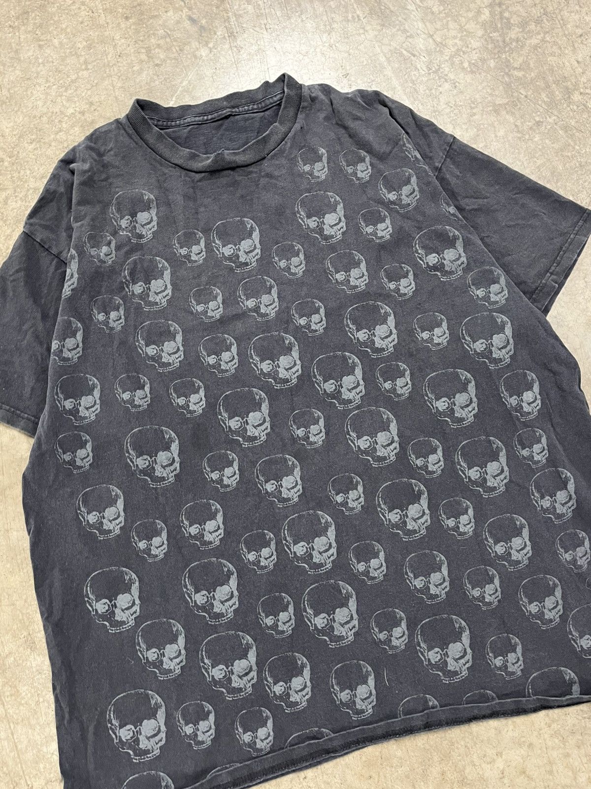 Tapout × Vintage Y2k grunge skulls AOP shirt hype rare affliction style Size US XL / EU 56 / 4 - 5 Thumbnail