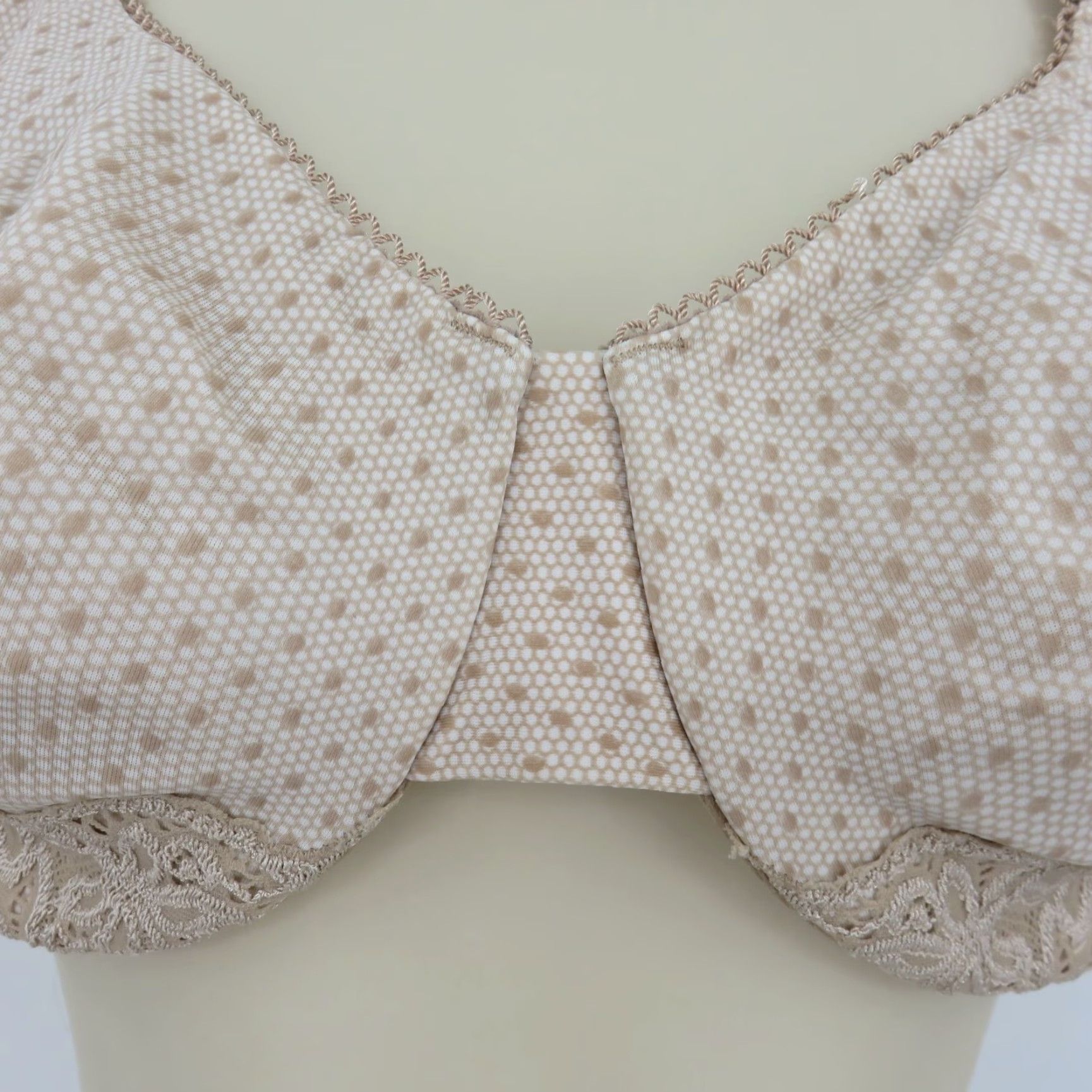 Vintage OLGA Bra 36D Luxury Lift Full Coverage Underwire Beige Polka Dot T-Shirt Bra Women Size ONE SIZE - 4 Thumbnail