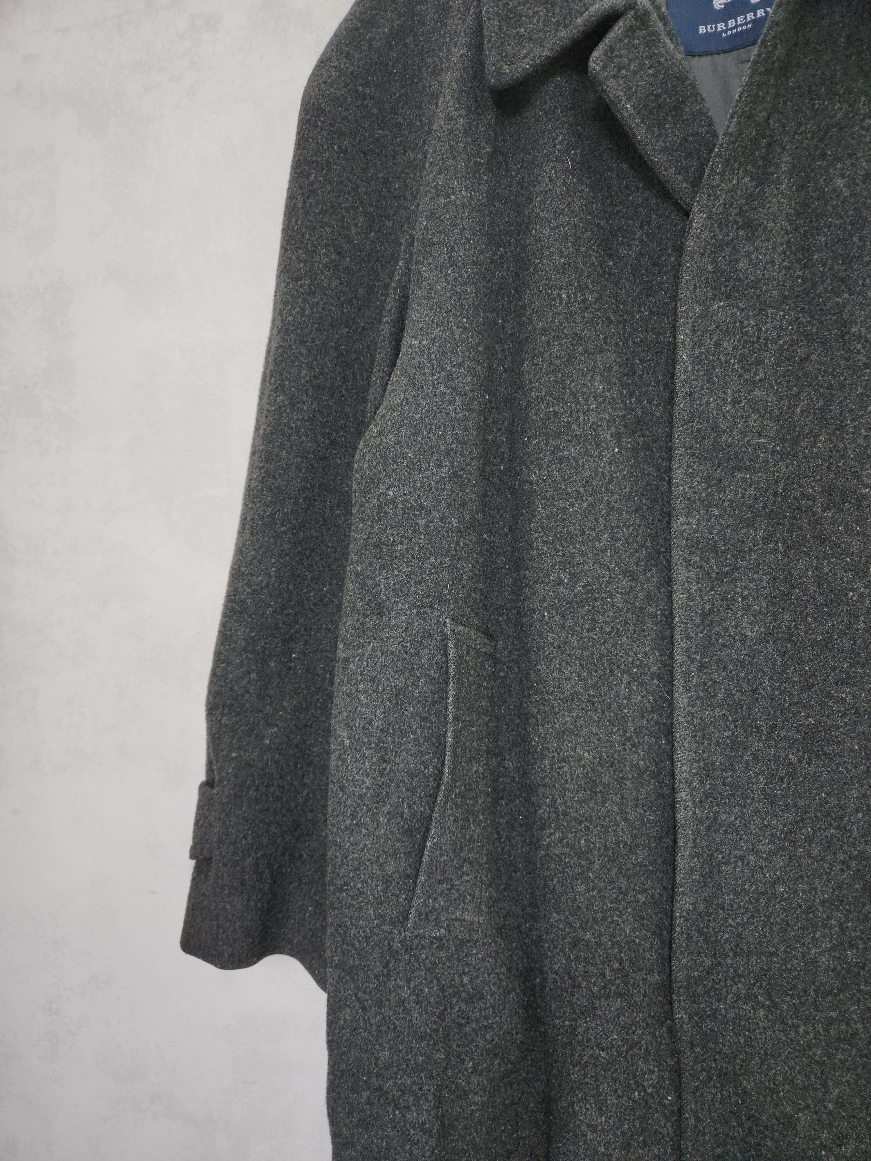 Burberry Burberry london wool and camel hair overcoat button ups Size US XL / EU 56 / 4 - 4 Thumbnail