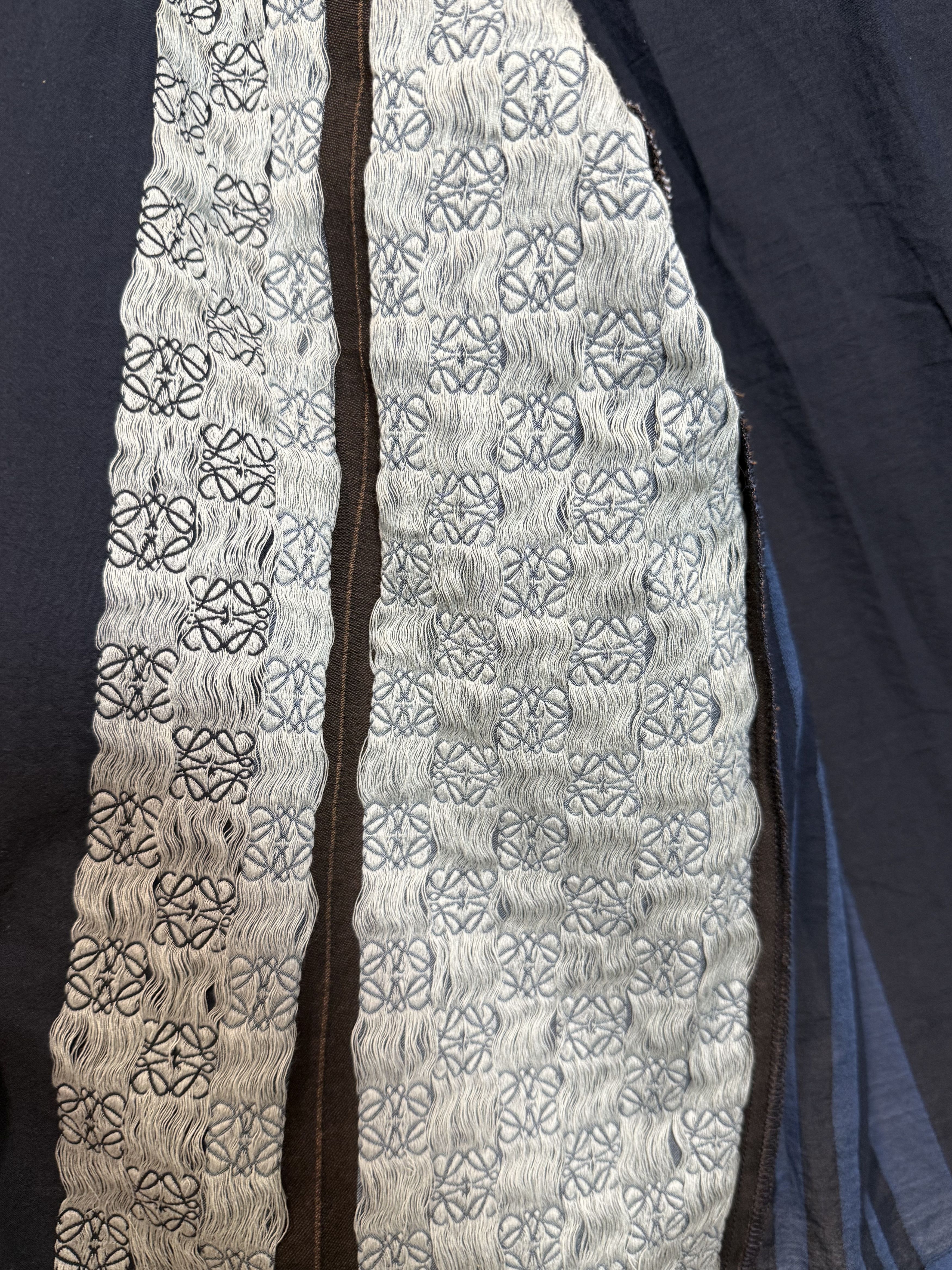 Loewe Anagram Short Sleeve Shirt Size US S / EU 44-46 / 1 - 7 Thumbnail