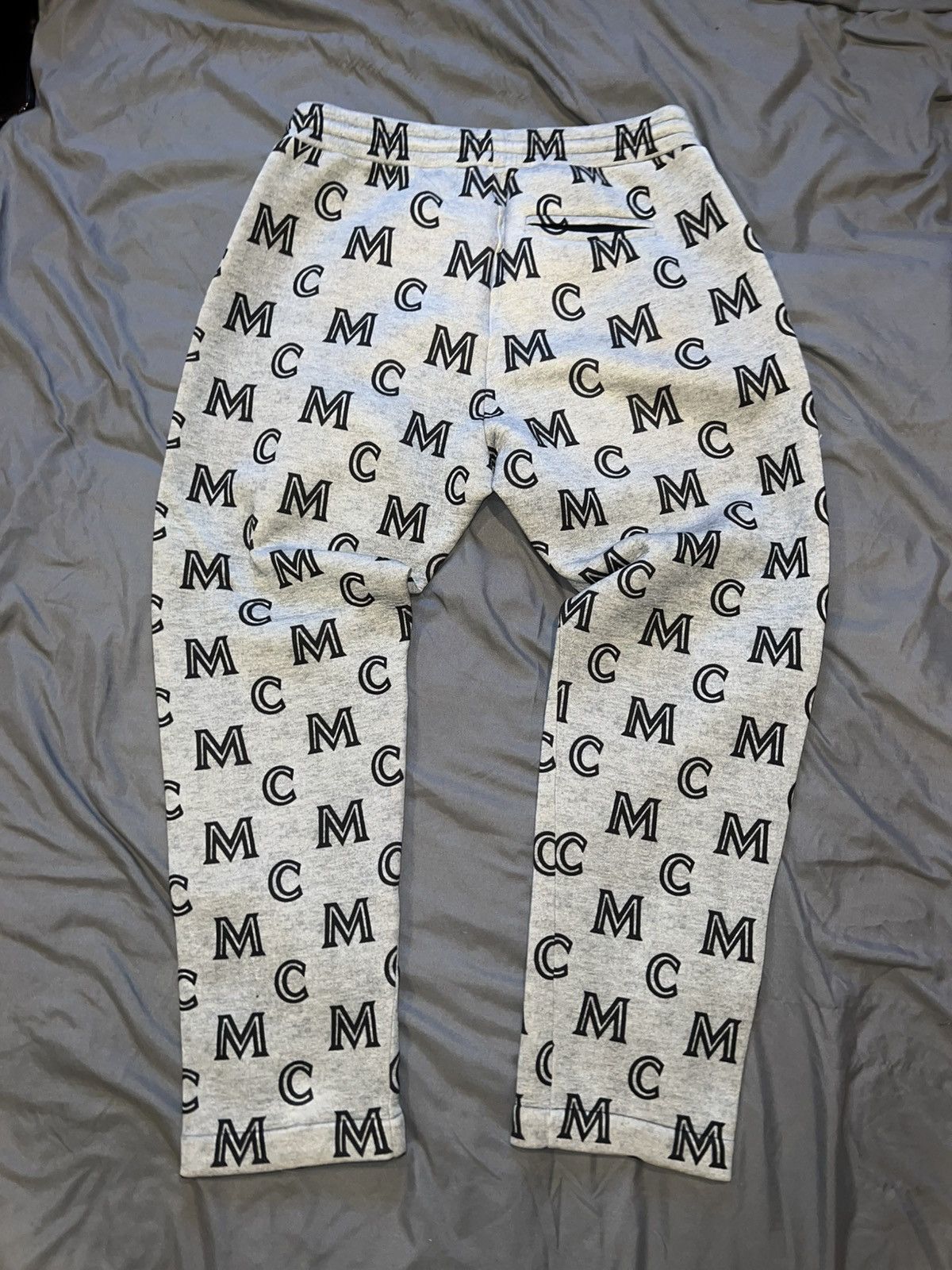 MCM MCM striped monogram sweatpants Size US 33 - 2 Thumbnail