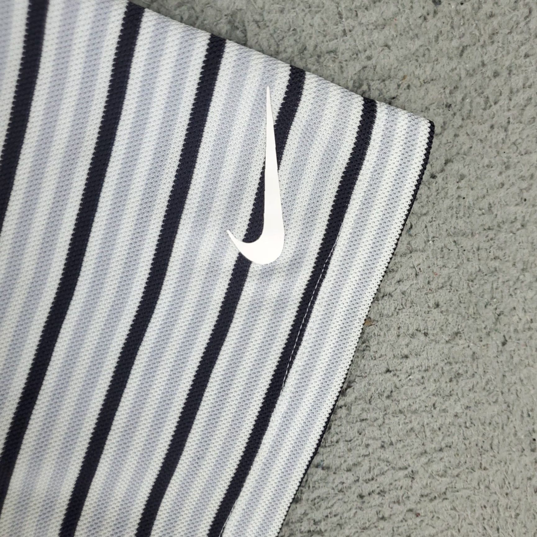 Nike Nike Polo Shirt Mens XL Blue Striped Dri-Fit Golf Casual Short Sleeve Polo Shirt XL Mens Blue Striped Nike Dri-Fit Golf Casual Short Sleeve Size US XL / EU 56 / 4 - 4 Thumbnail