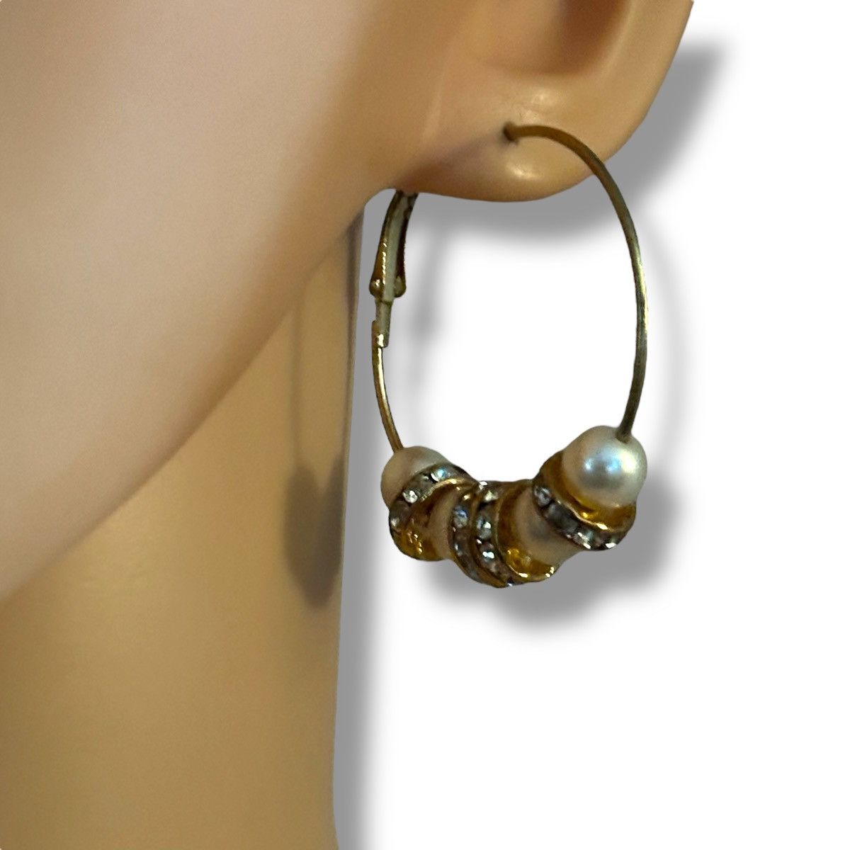 Other Gold tone pearls and rhinestones hoop earrings Size ONE SIZE - 2 Thumbnail