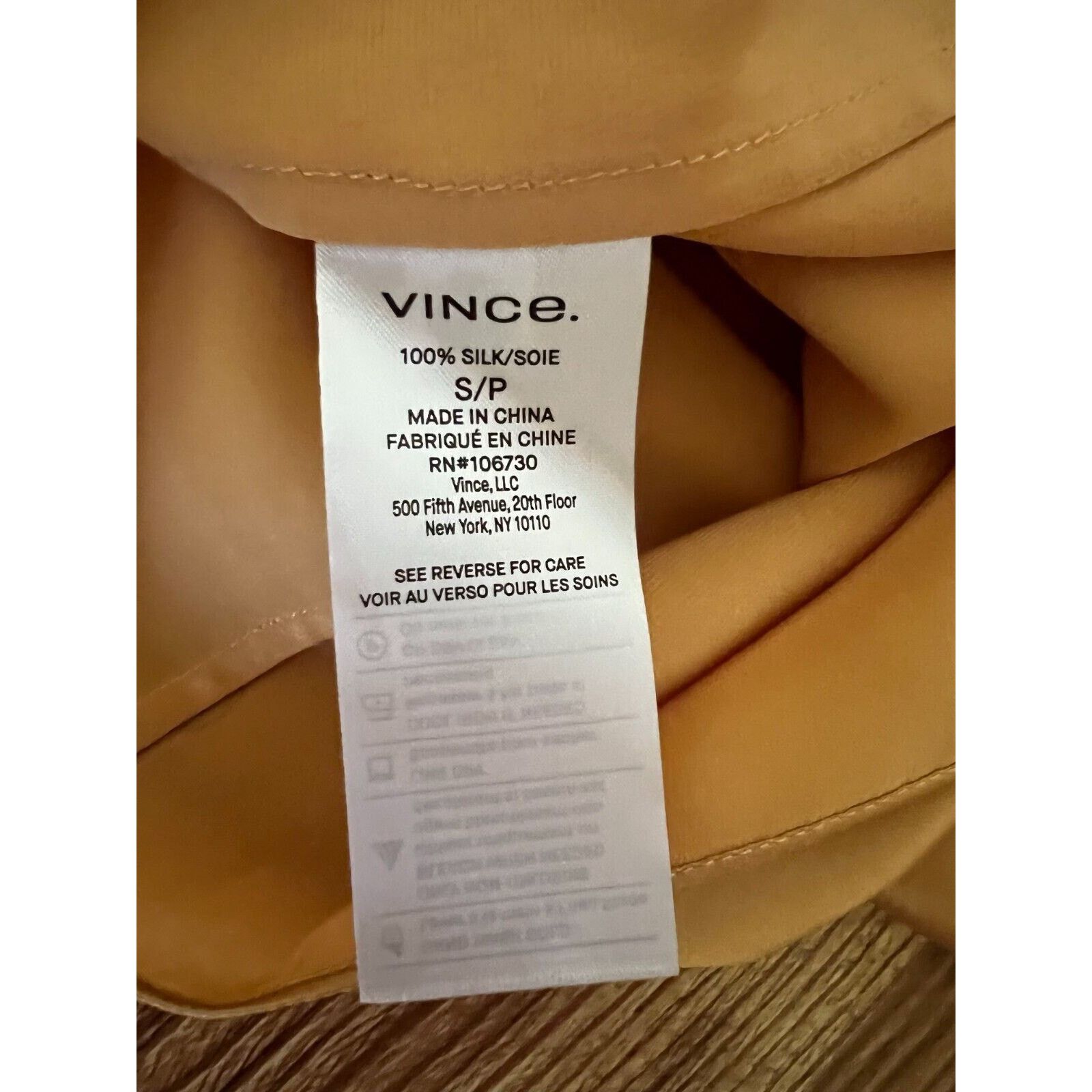 Vince Vince Double V-neck 1/2-sleeve Satin Blouse In Gold Size S Size S / US 4 / IT 40 - 4 Thumbnail