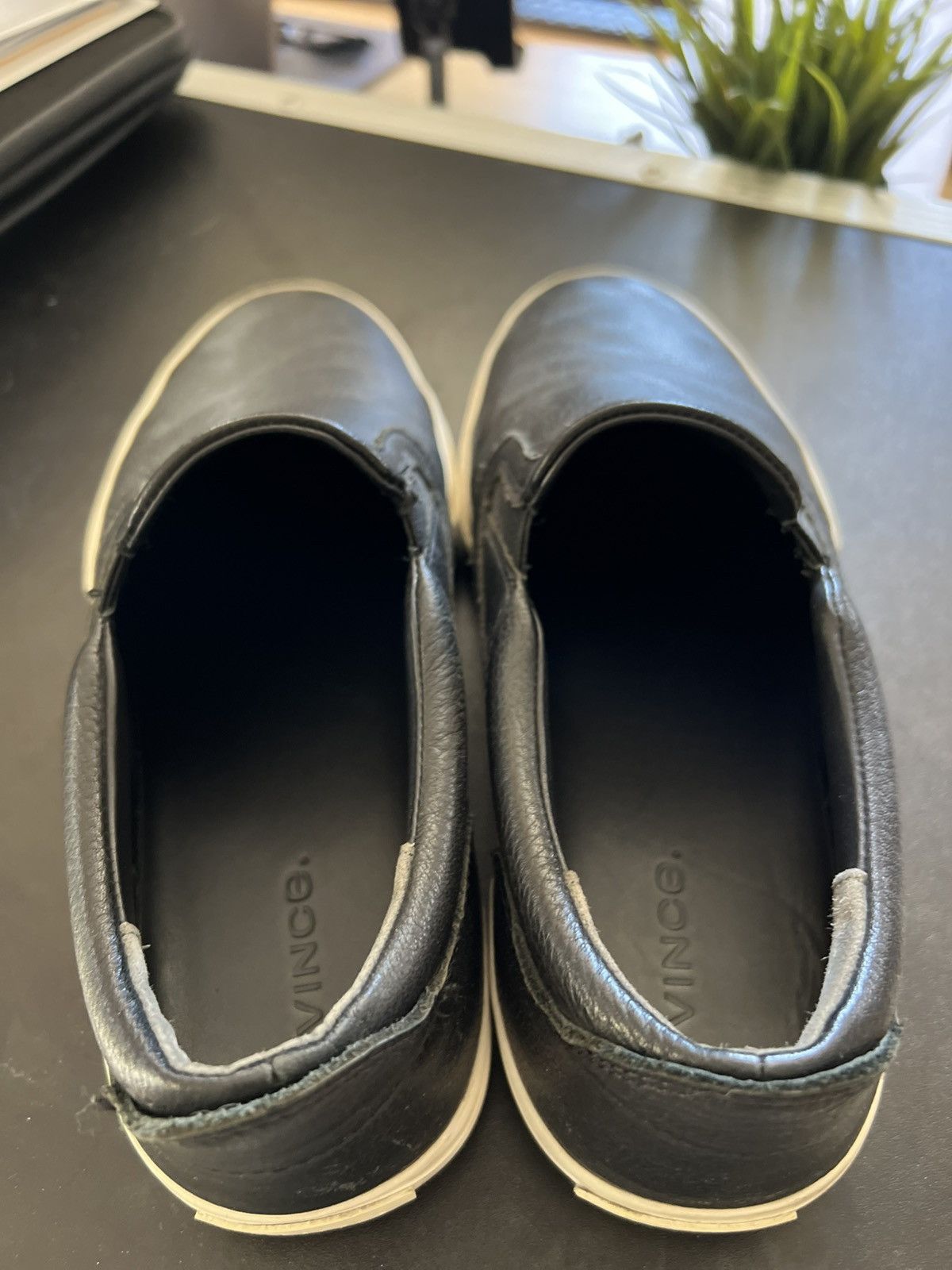 Vince Vince Fairfax Slip-on in Leather (Black) Size US 10 / EU 43 - 2 Thumbnail