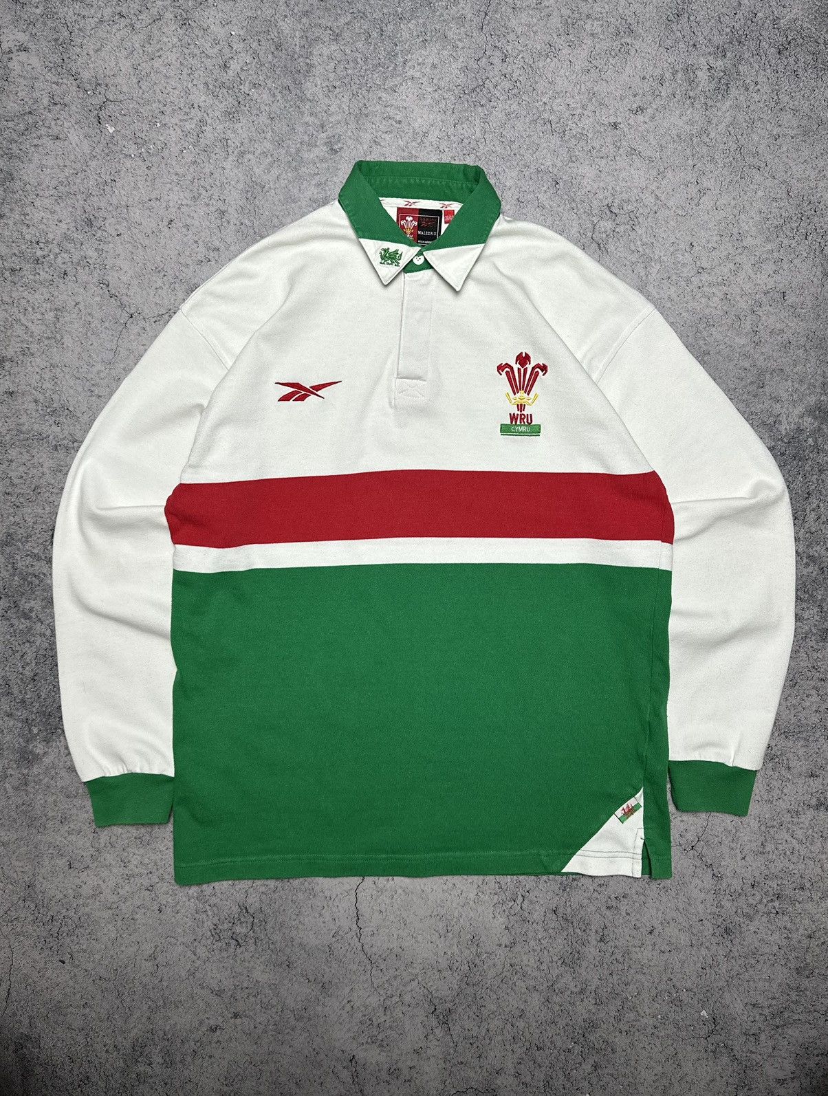 Reebok Vintage Reebok Wales Rugby Long Sleeve Shirt Size US L / EU 52-54 / 3 - 1 Thumbnail