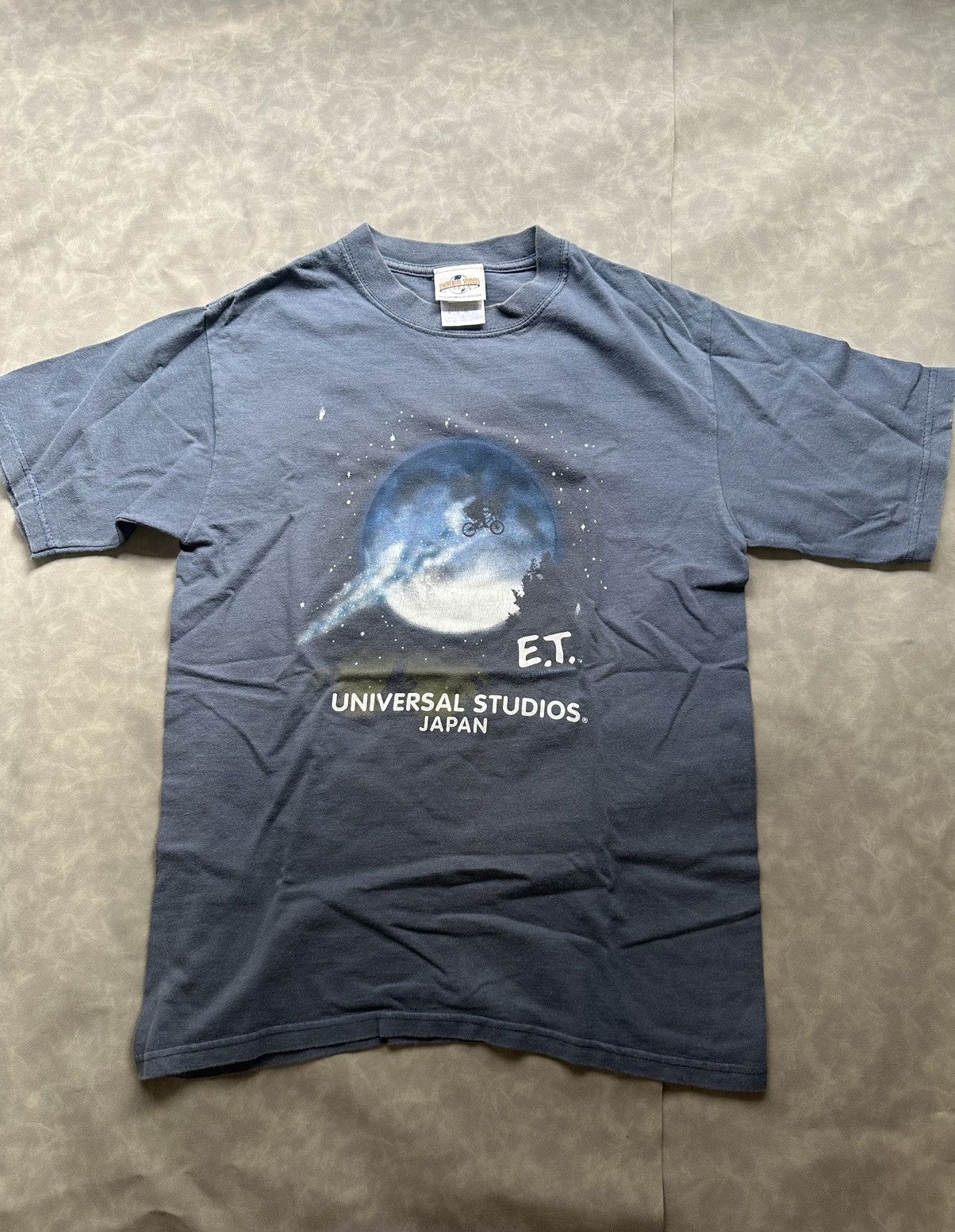 Vintage Vintage 00s E.T Universal Studios Japan tee Size US S / EU 44-46 / 1 - 1 Thumbnail