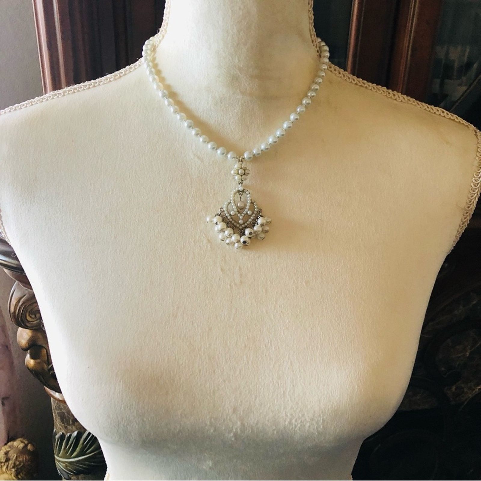 Handmade Handcrafted repurpose faux pearl chandelier Pearl necklace Size ONE SIZE - 5 Thumbnail