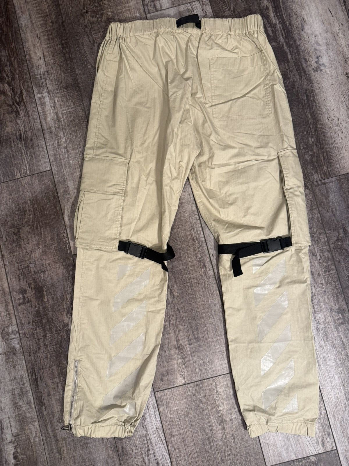 OFF WHITE DIAGONAL STRIPE CARGO TROUSERS SIZE XL