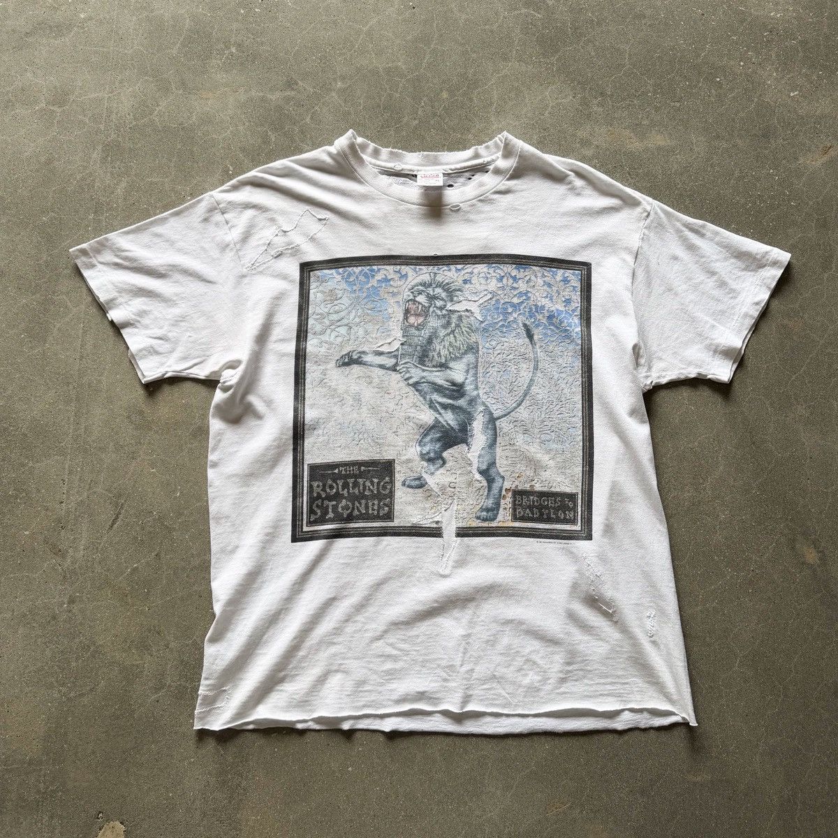 The Rolling Stones THRASHED 90s Vintage The Rolling Stones Babylon Tour T-Shirt Size US XL / EU 56 / 4 - 1 Thumbnail
