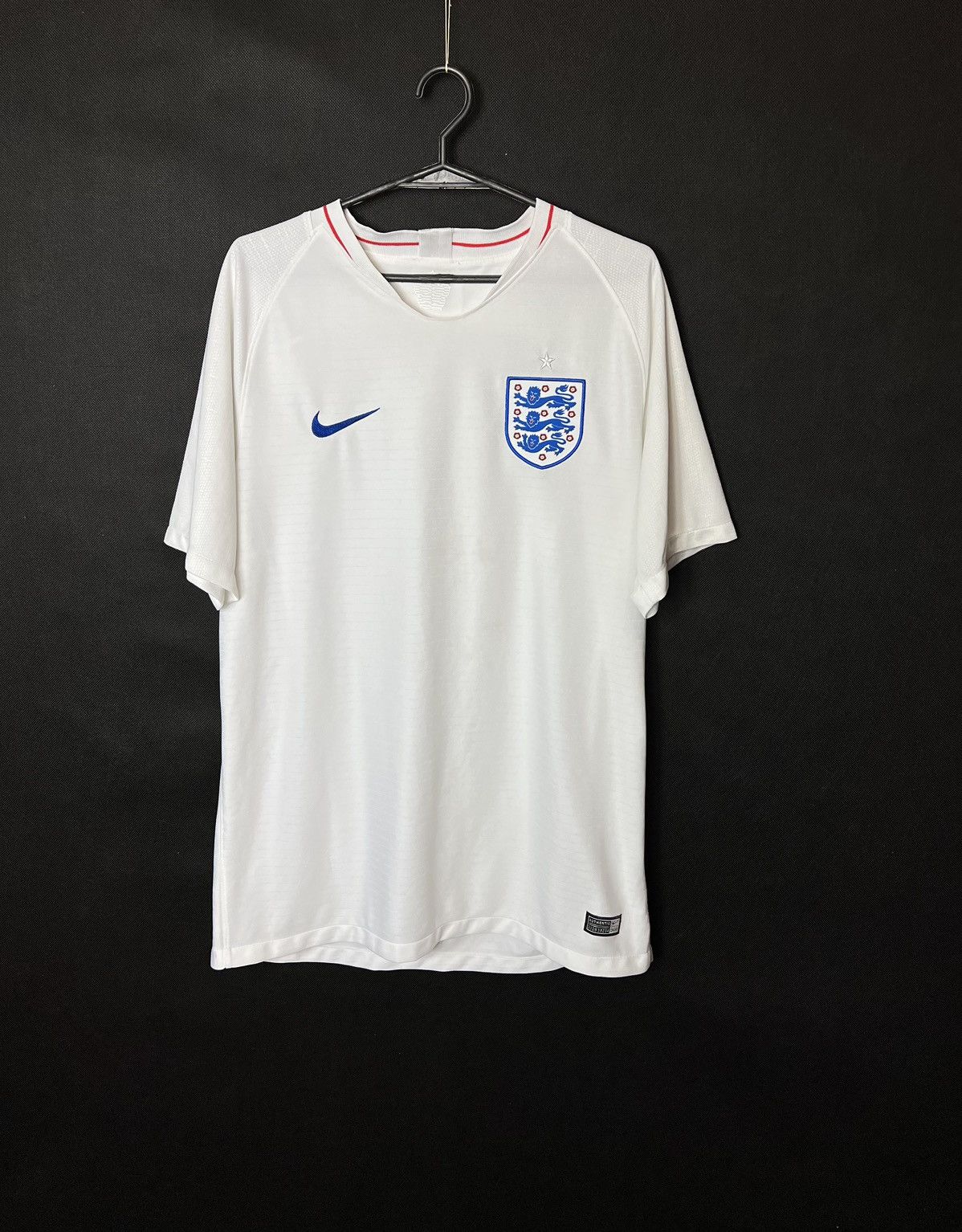 Nike Nike England 2018/2020 Soccer Jersey Size US L / EU 52-54 / 3 - 1 Thumbnail