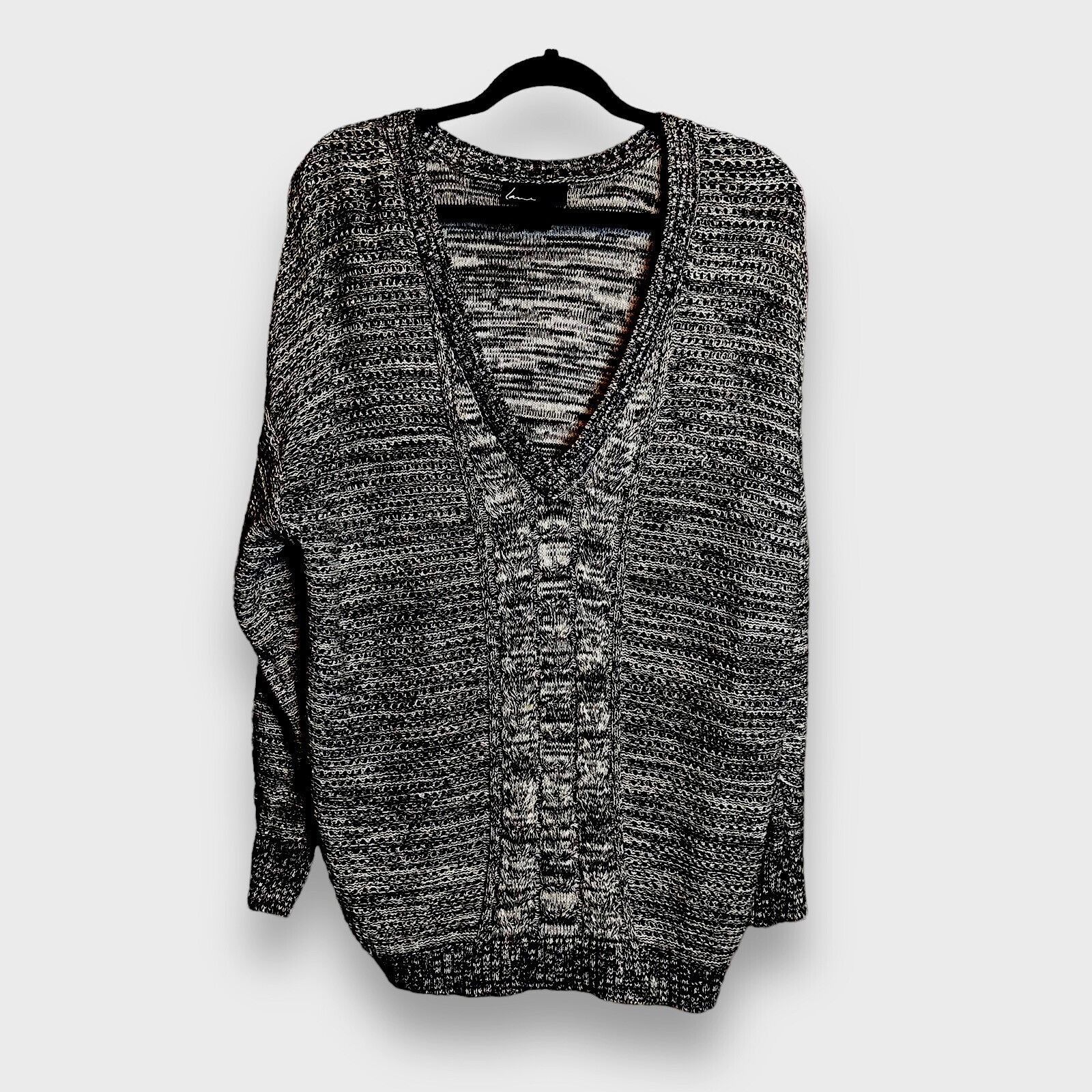 Other Lane Bryant Sweater Women 18/20 Black White Knit V Neck Lon Size XXL / US 16-18 / IT 52-54 - 1 Thumbnail