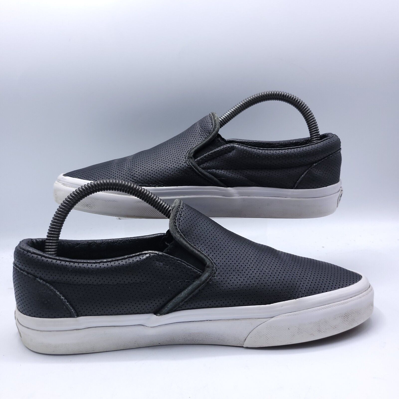 Vans Vans Off the Wall Shoe Womens Size 8.5 Mens 7 TB4R Black Size US 8.5 / IT 38.5 - 6 Thumbnail