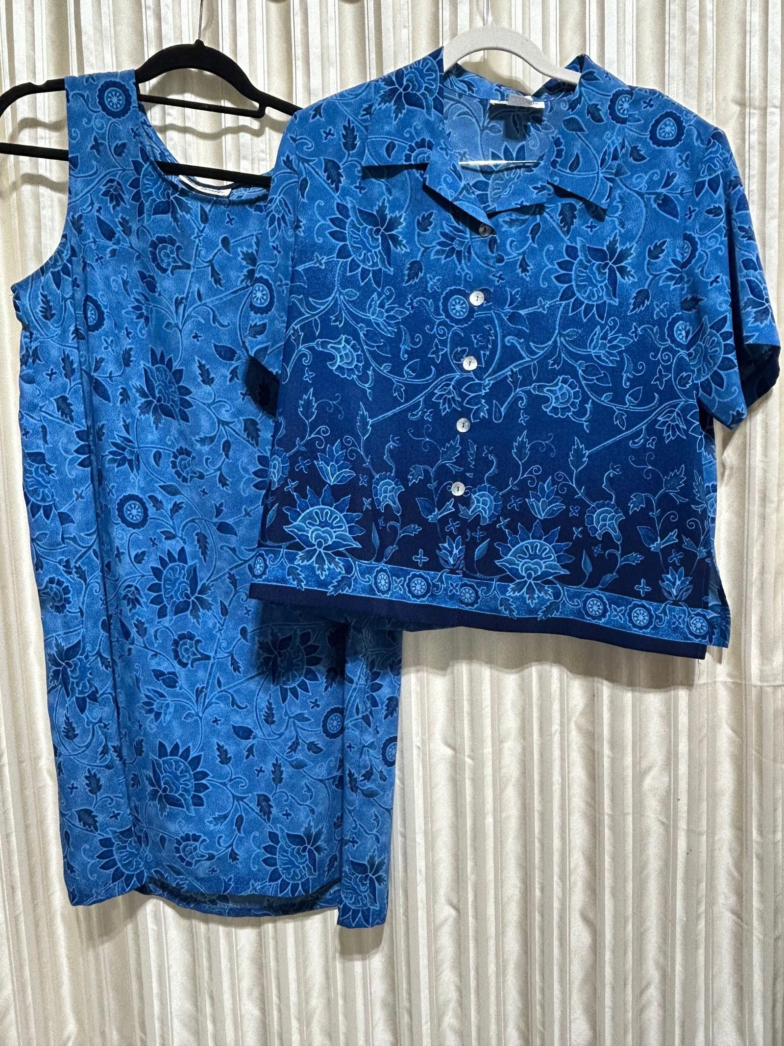 Designer Vintage Two Twenty Floral Blue 2-Piece Set - Dress & Button Size L / US 10 / IT 46 - 1 Thumbnail